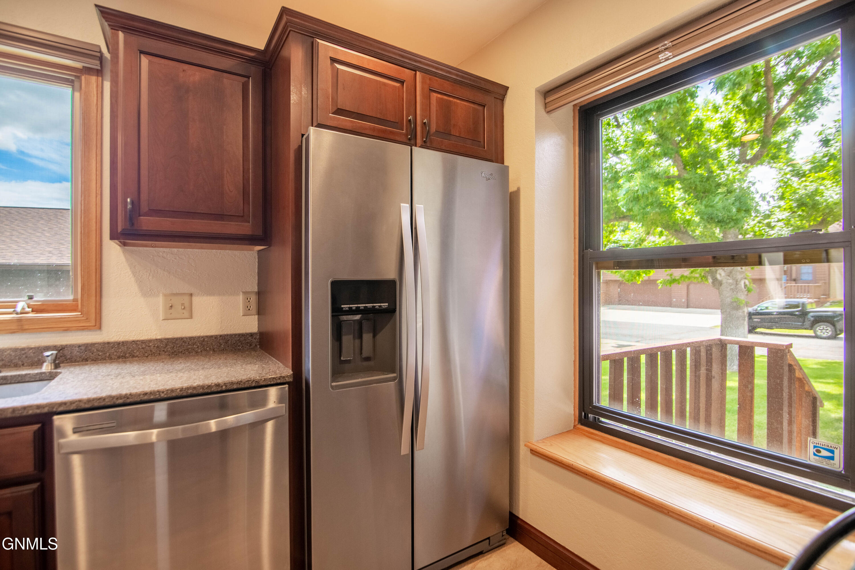 property viewer photo 10