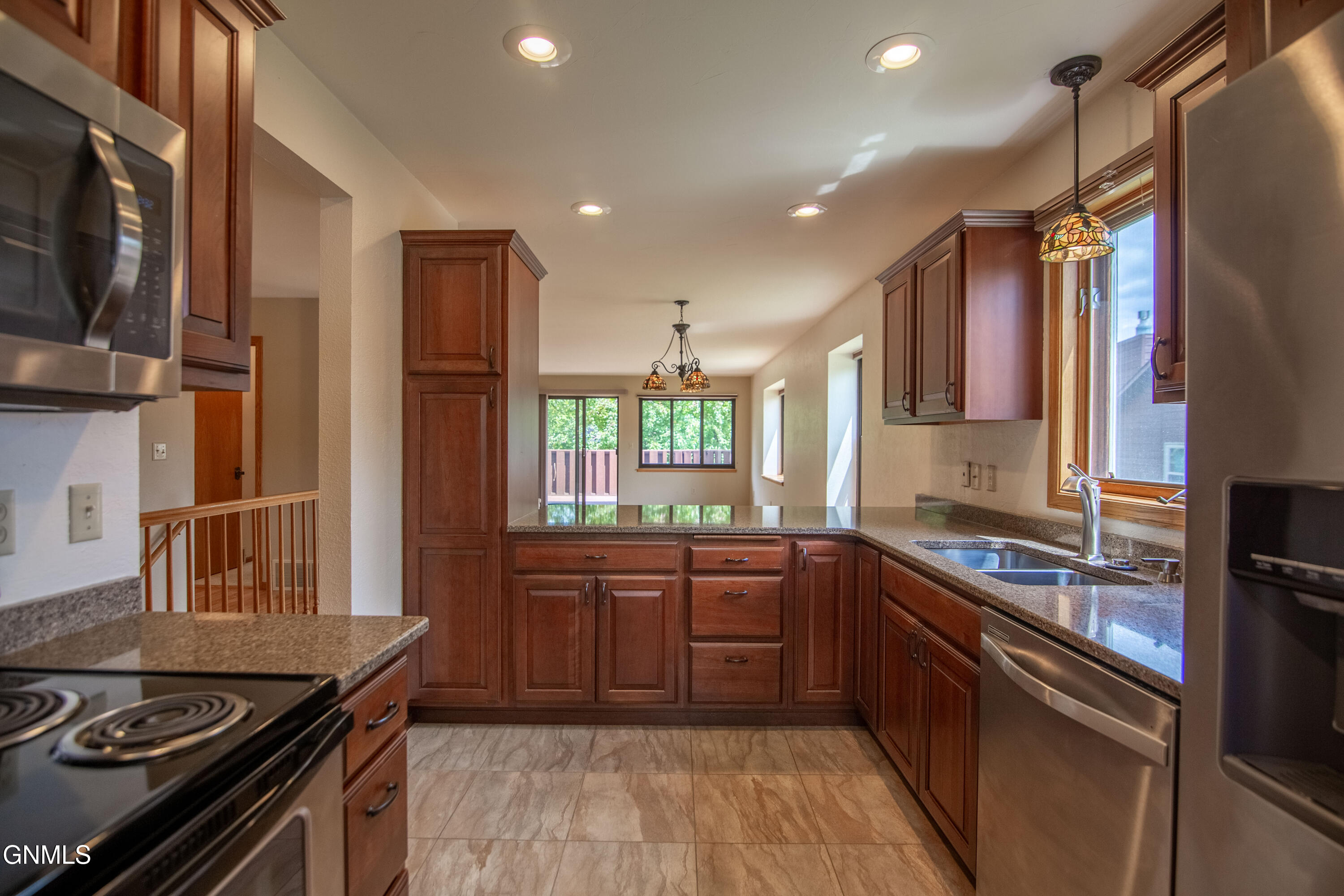 property viewer photo 12