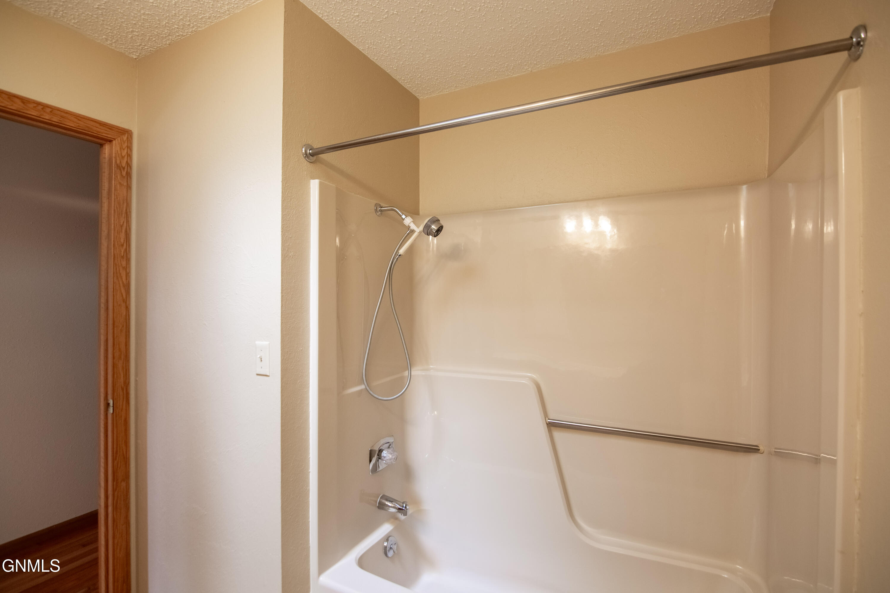 property viewer photo 27