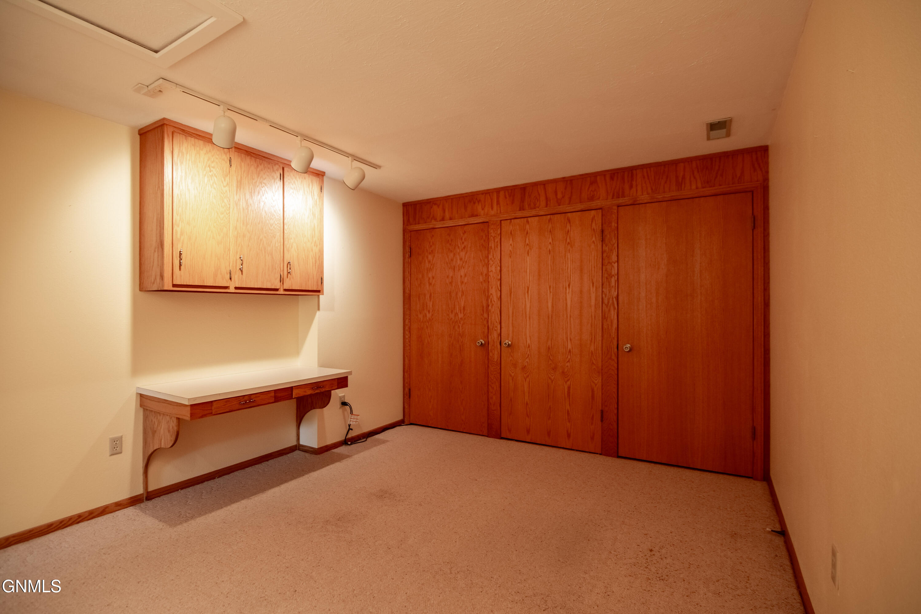 property viewer photo 32