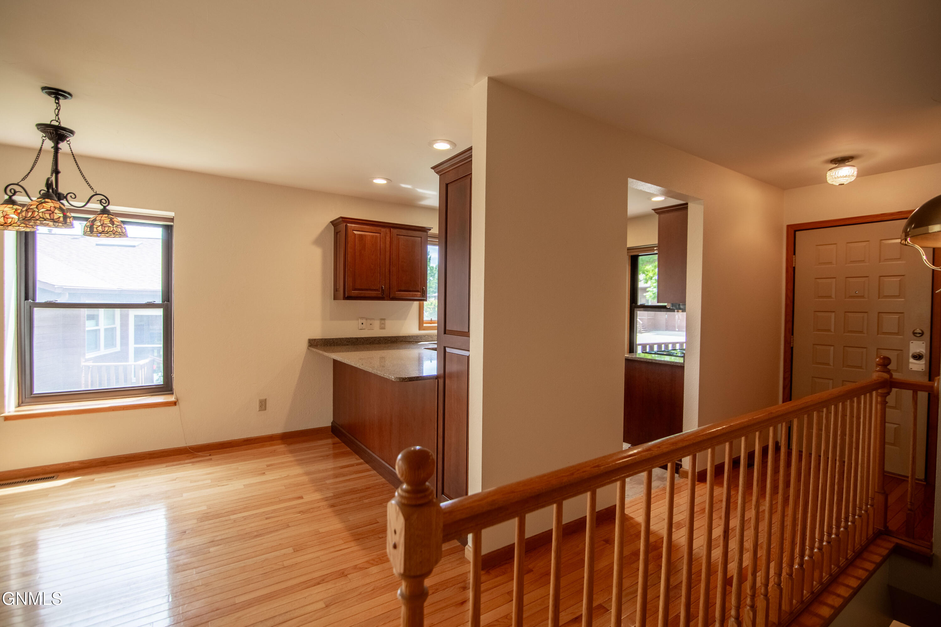 property viewer photo 7
