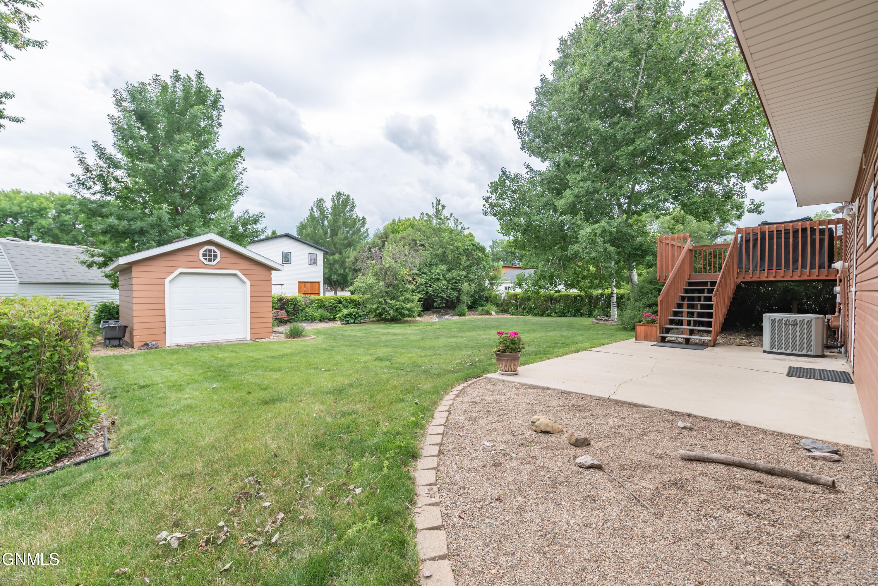 main property photo 26