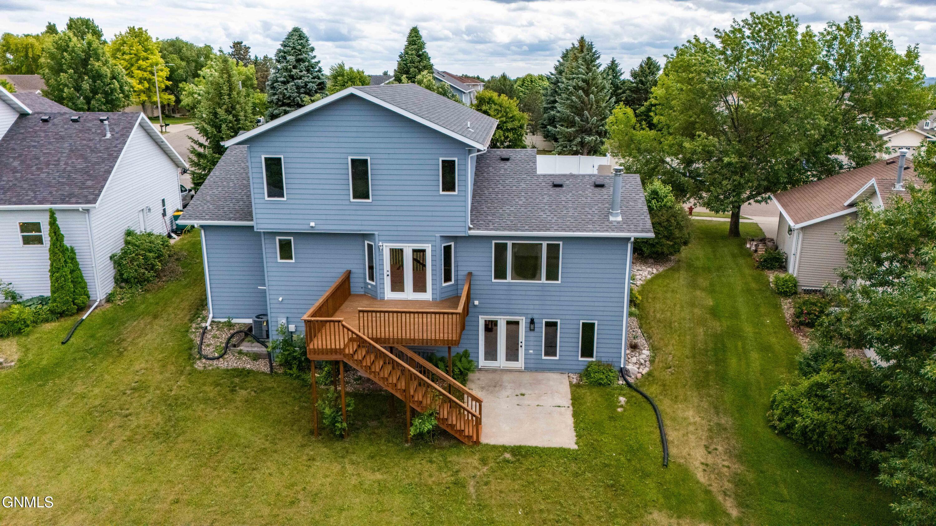 main property photo 40