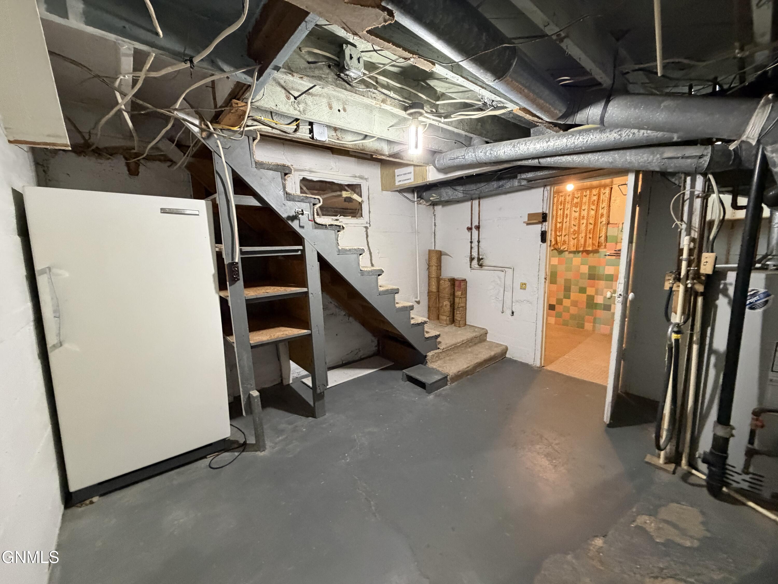 main property photo 11