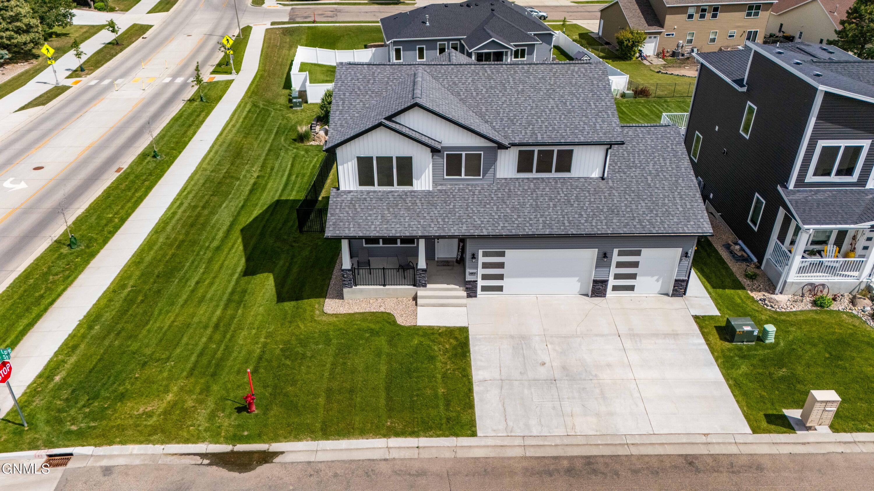 main property photo 5