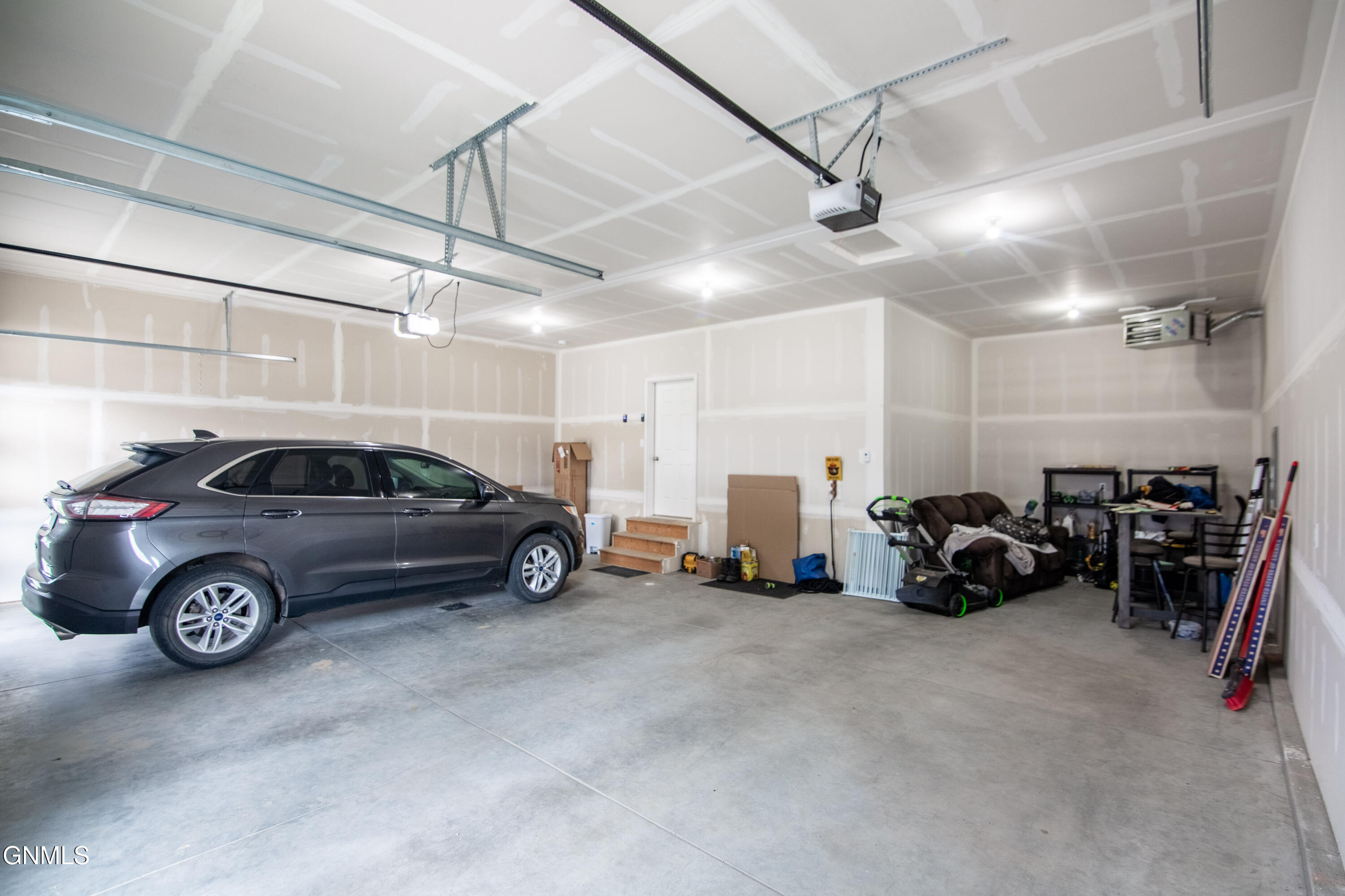 main property photo 67