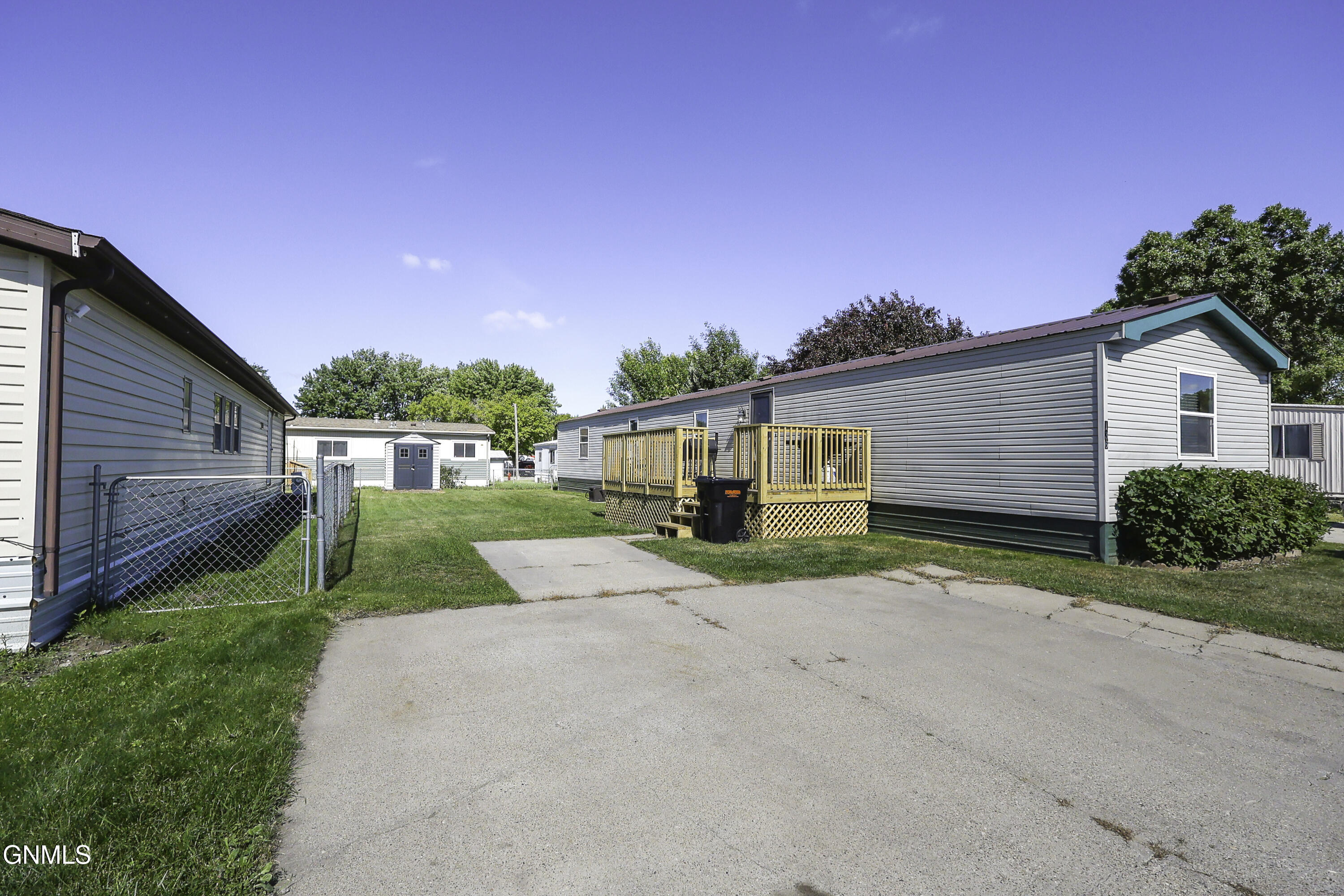 main property photo 22