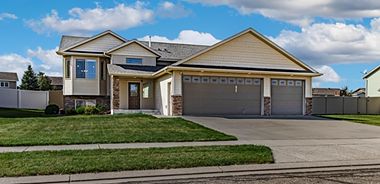 image of property with 5 Bed | 3 Bath | 2,696 Sqft