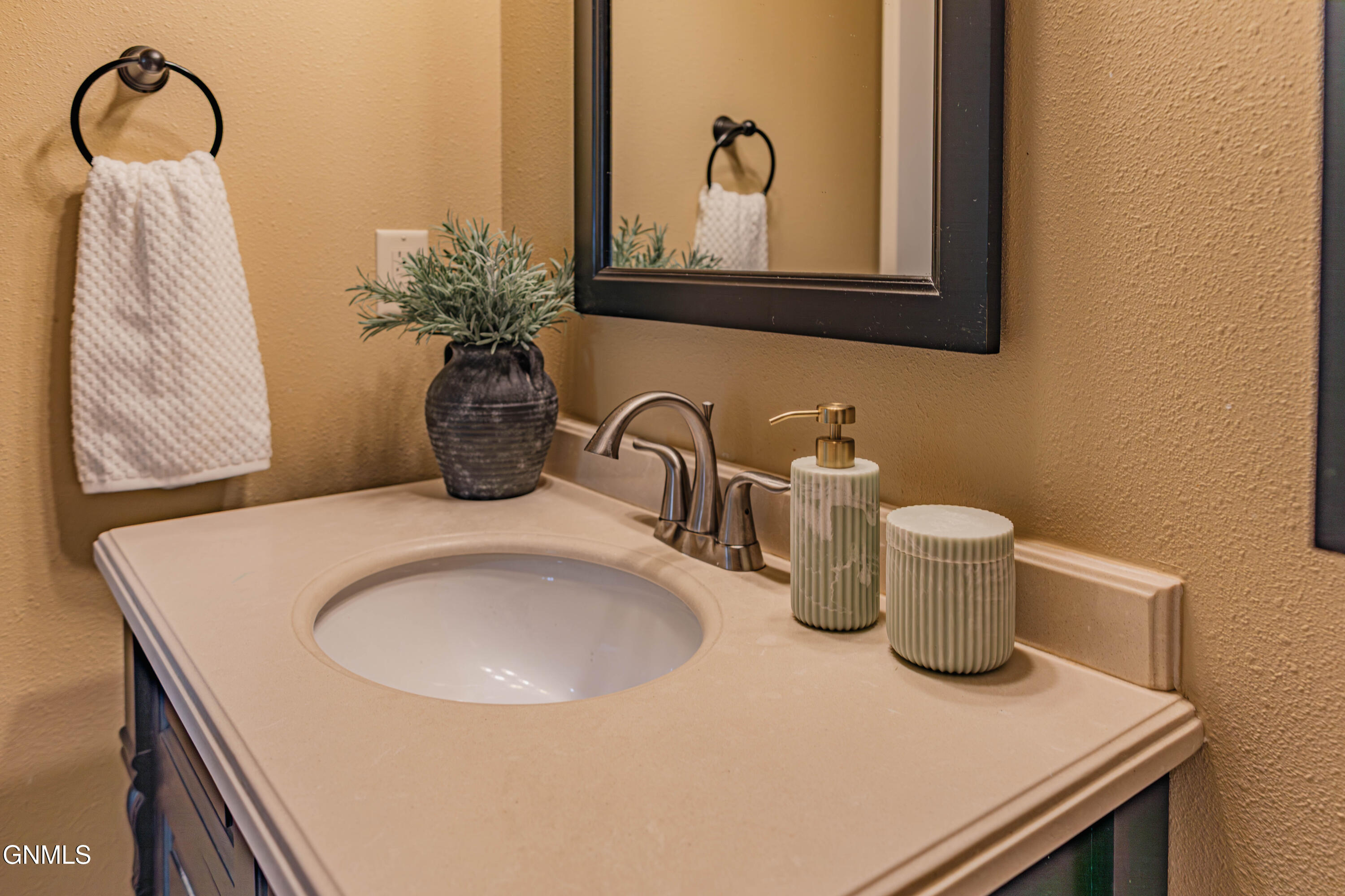 main property photo 74