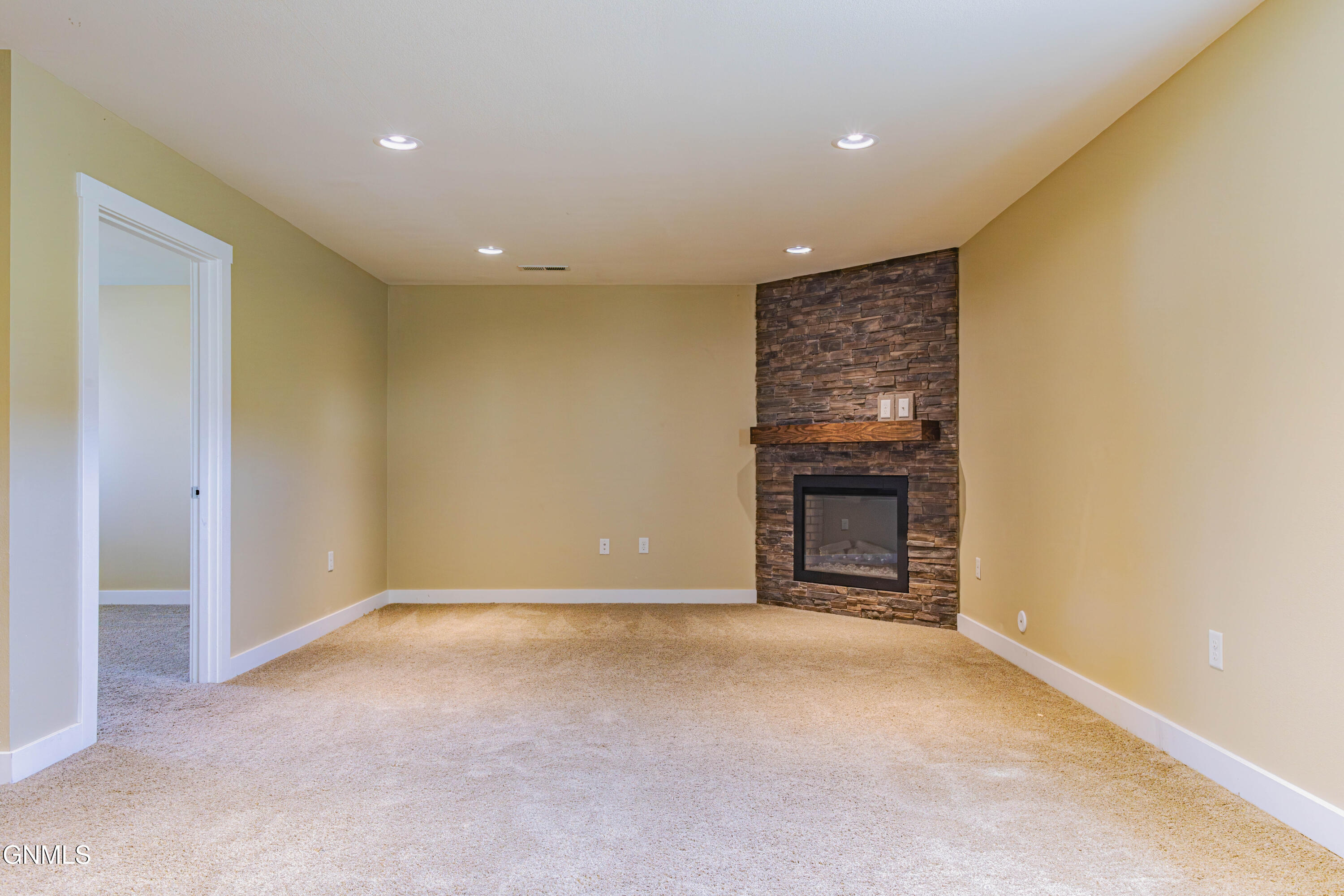 main property photo 82