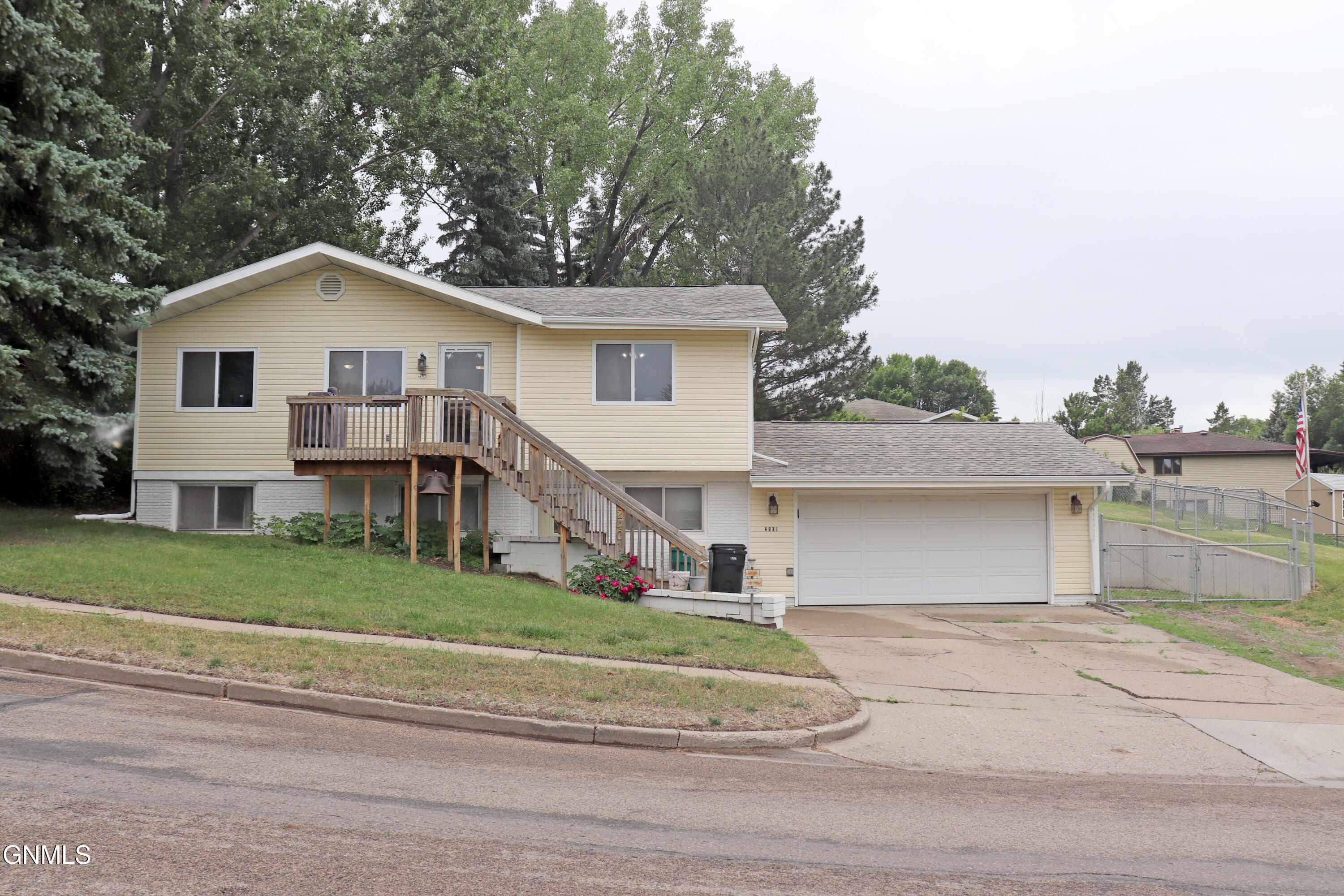 main property photo 52