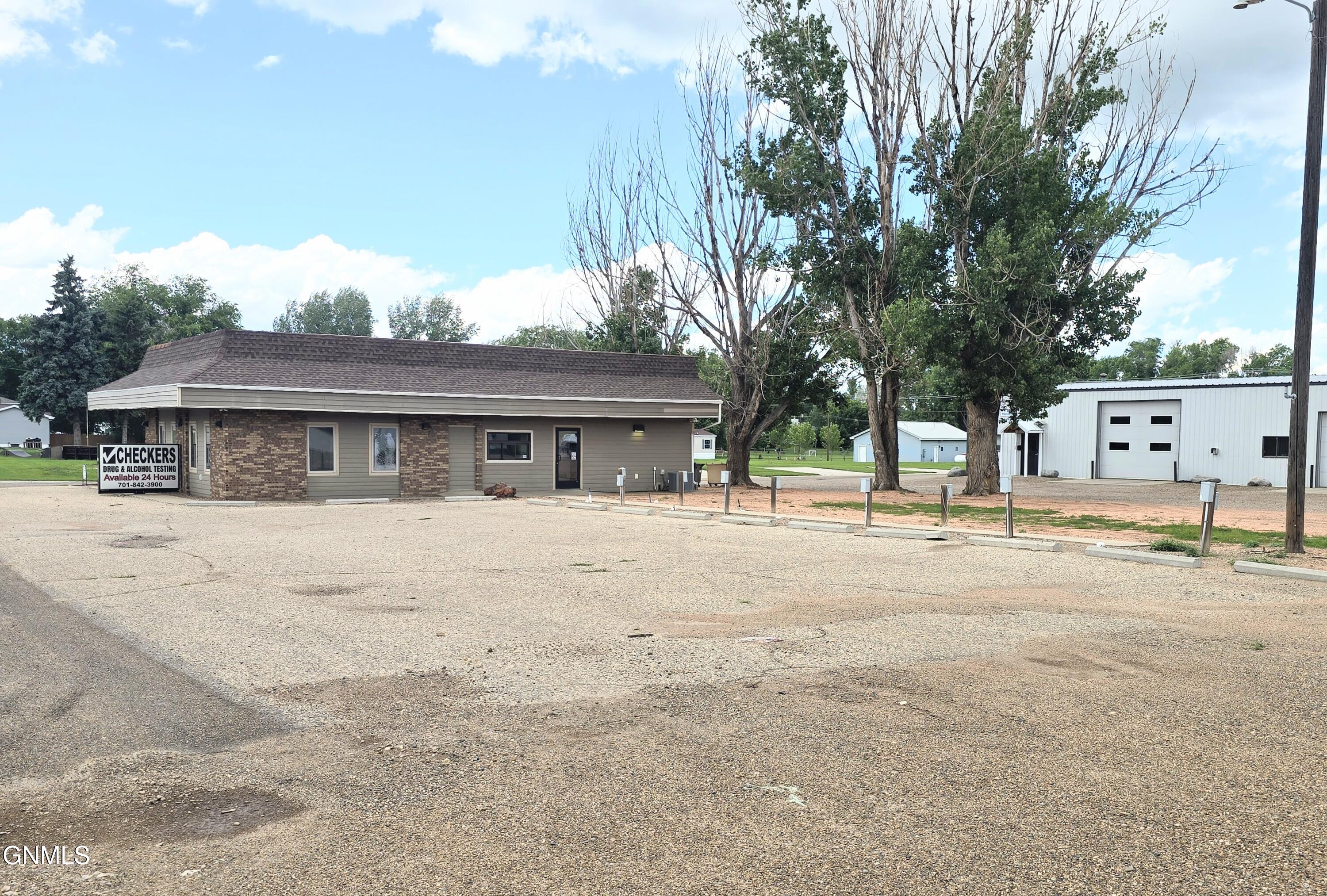 main property photo 23