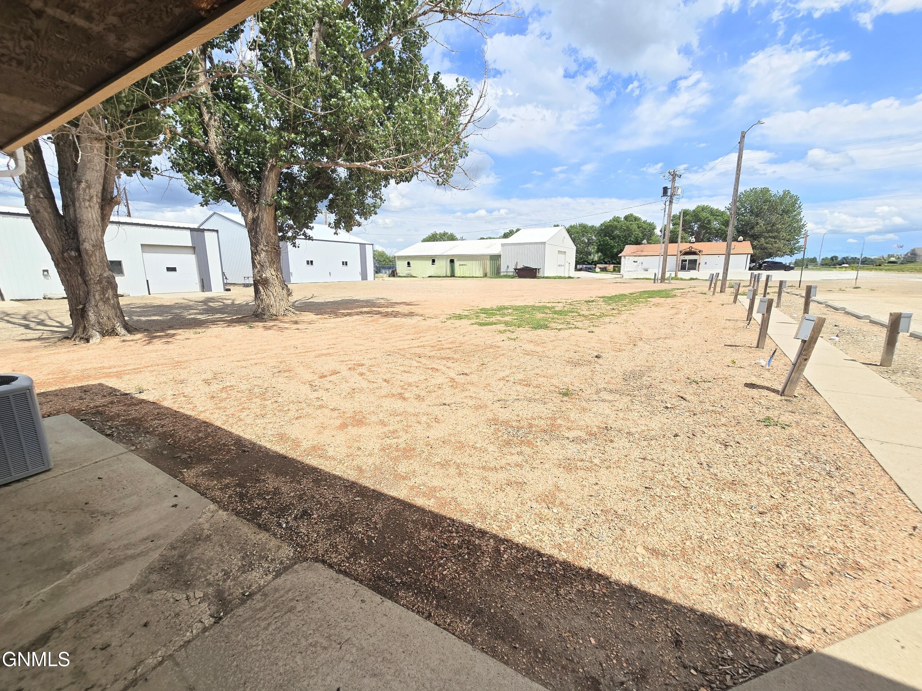 main property photo 34