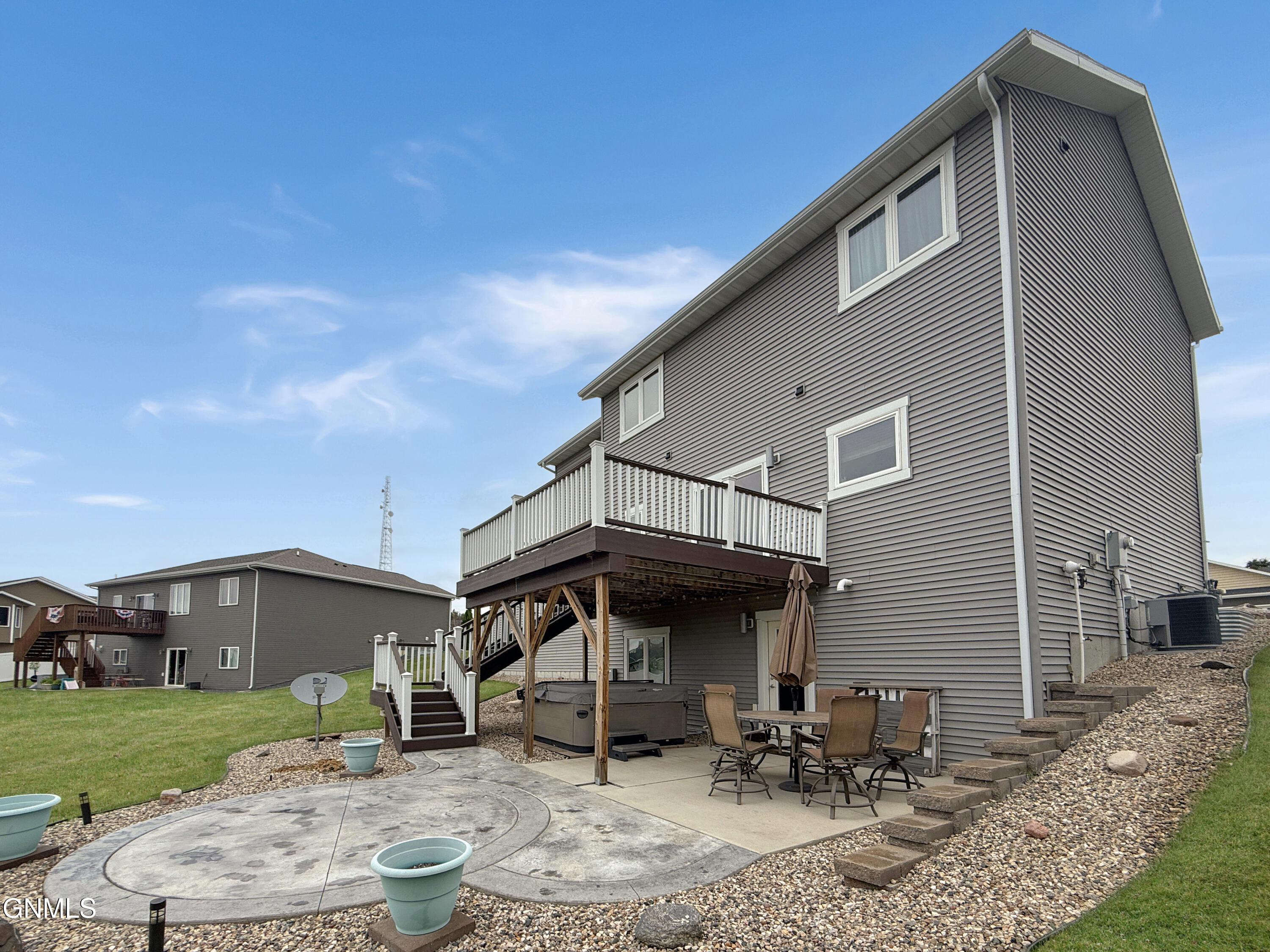 main property photo 45