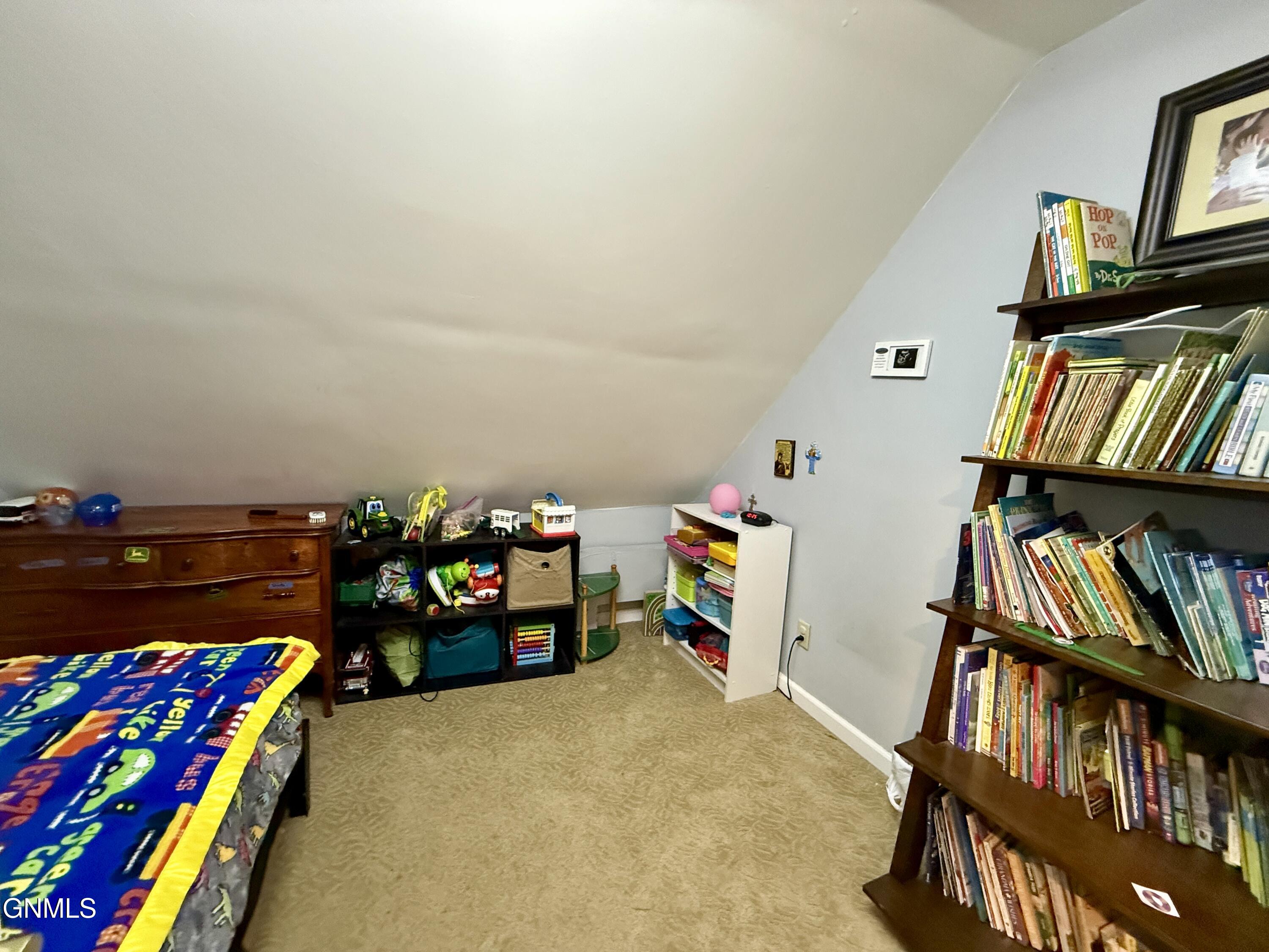 main property photo 13