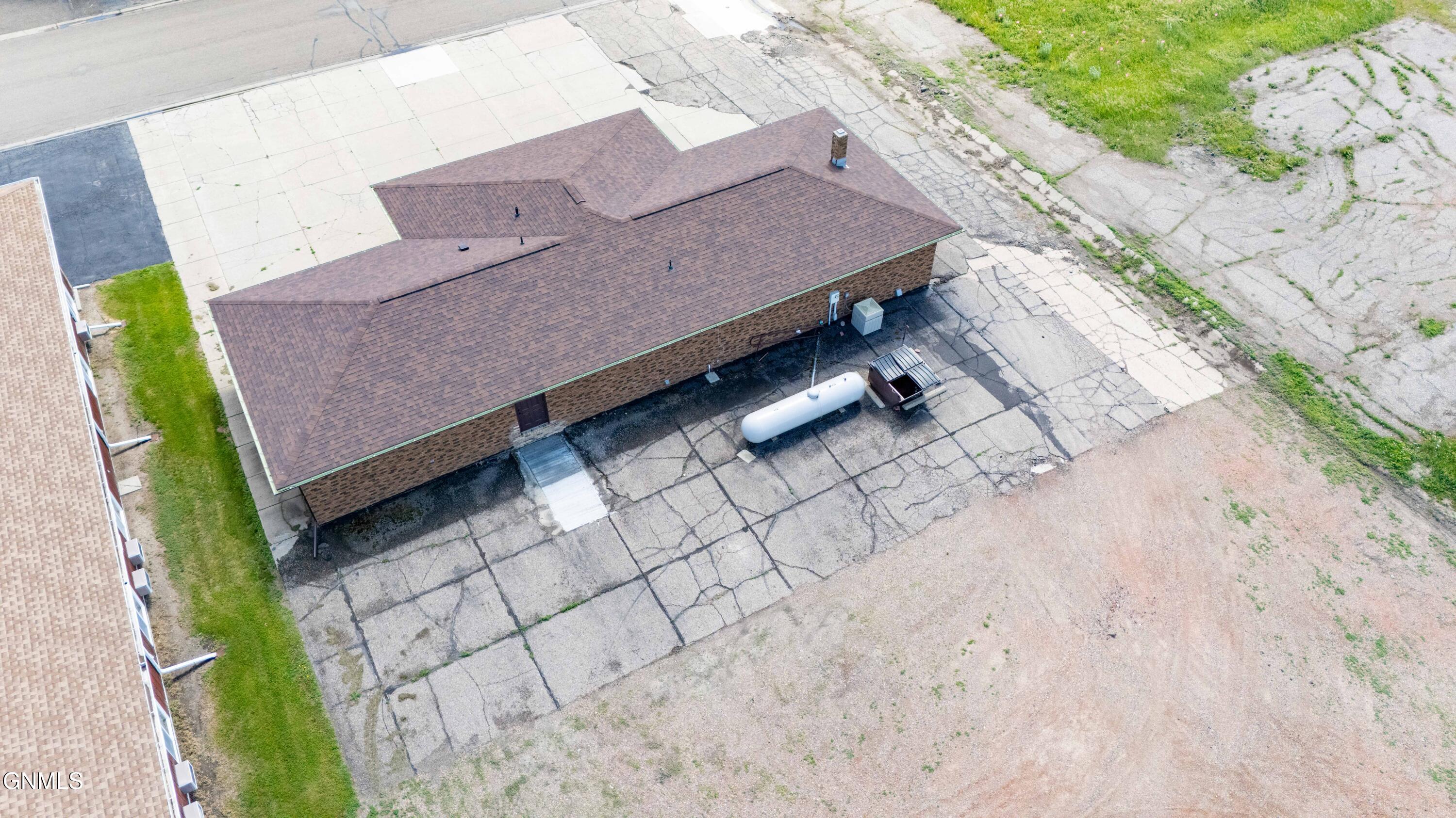 main property photo 4