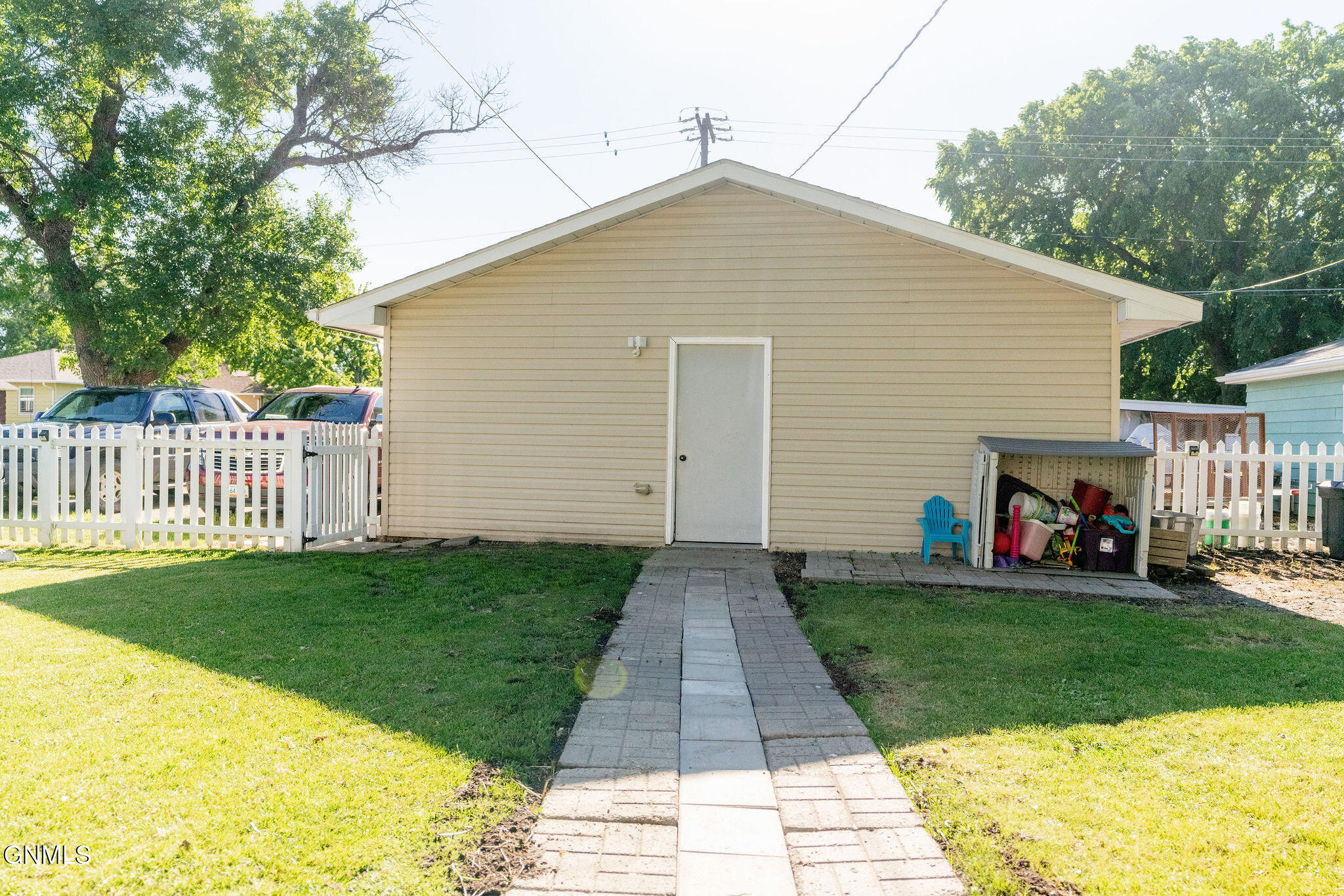 main property photo 26