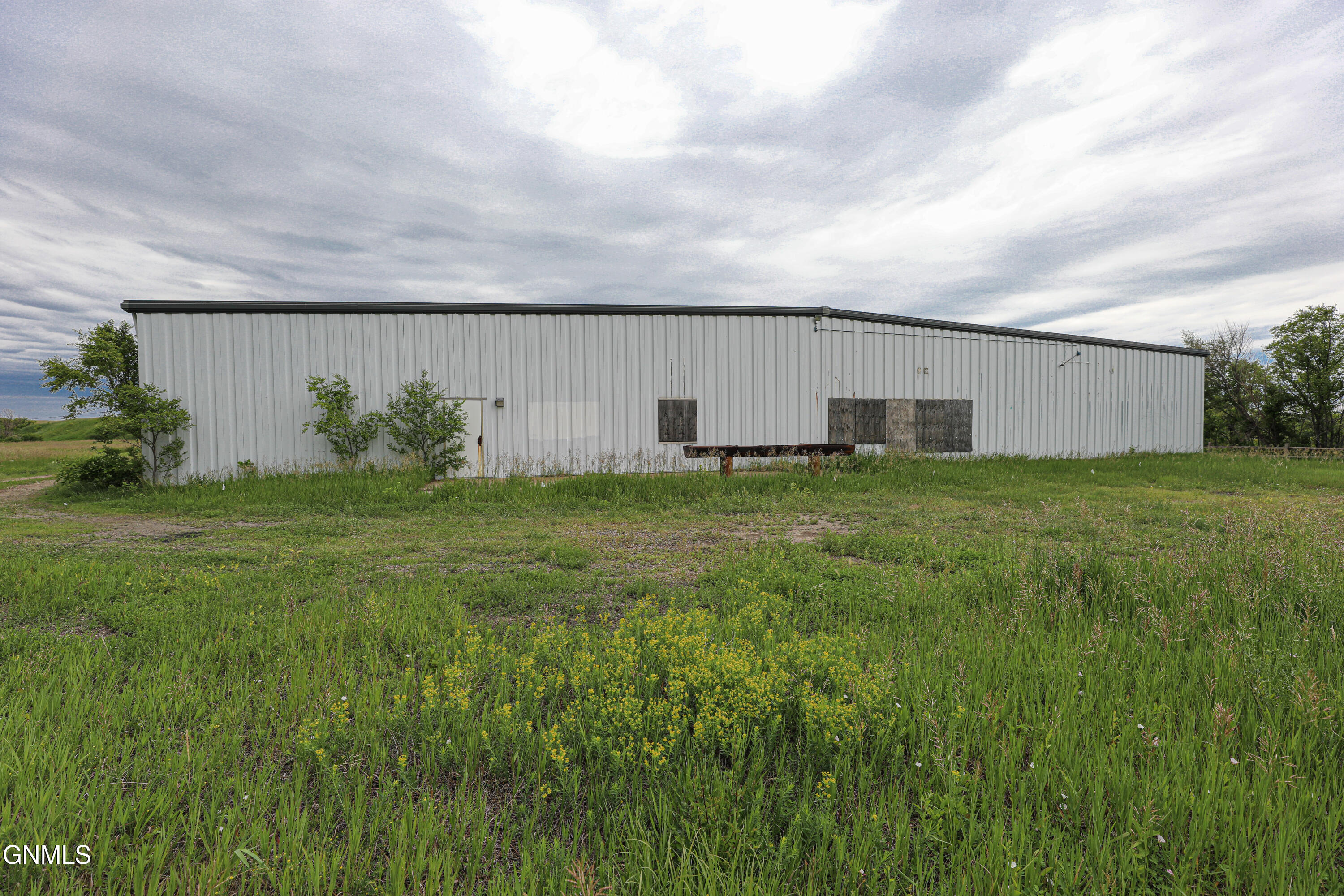 main property photo 11