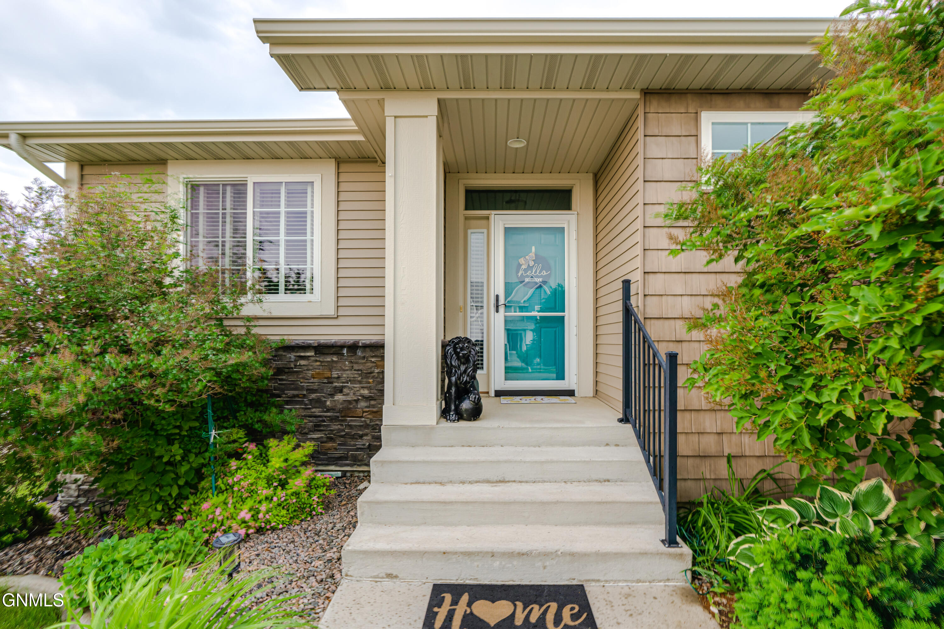 main property photo 14