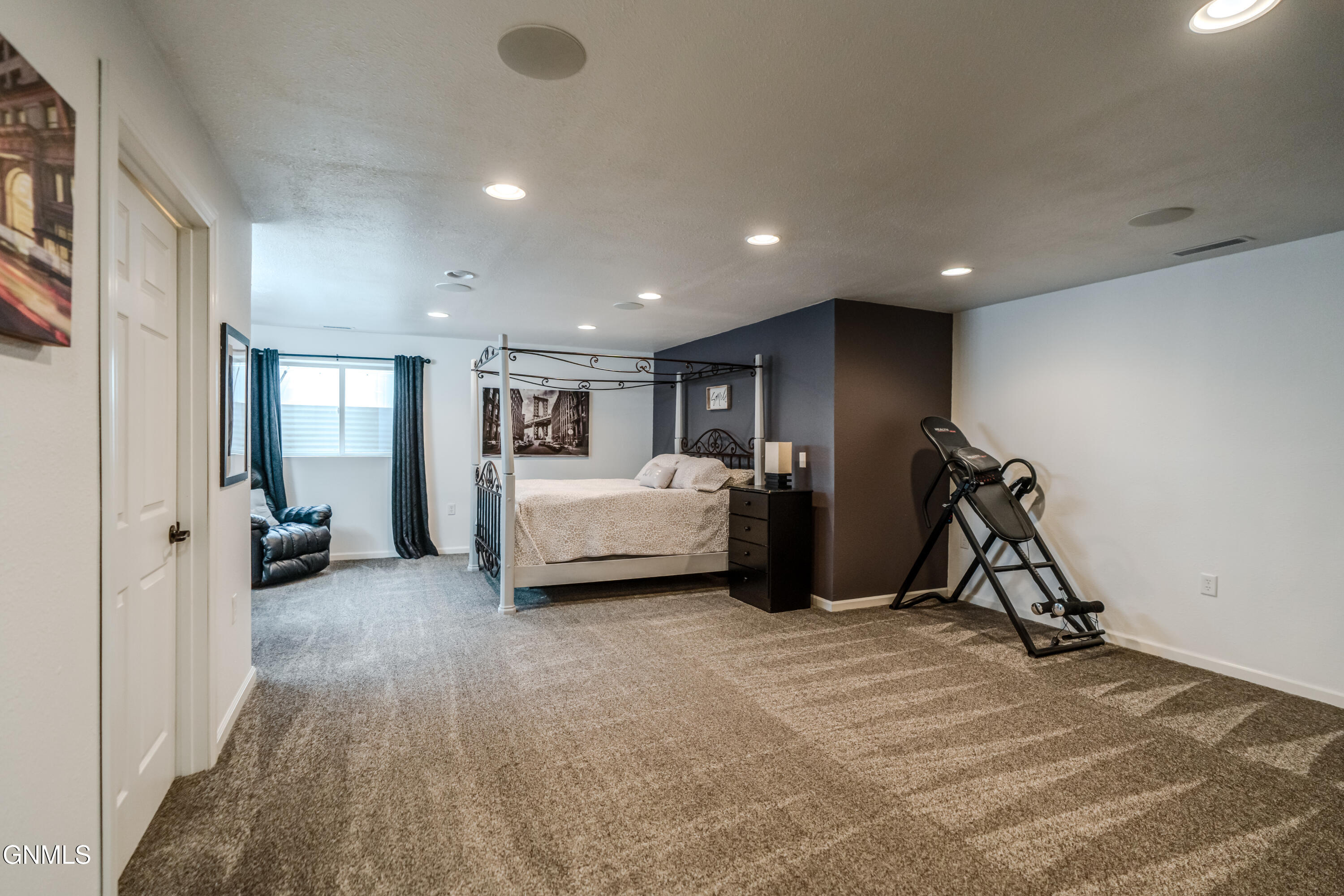main property photo 76