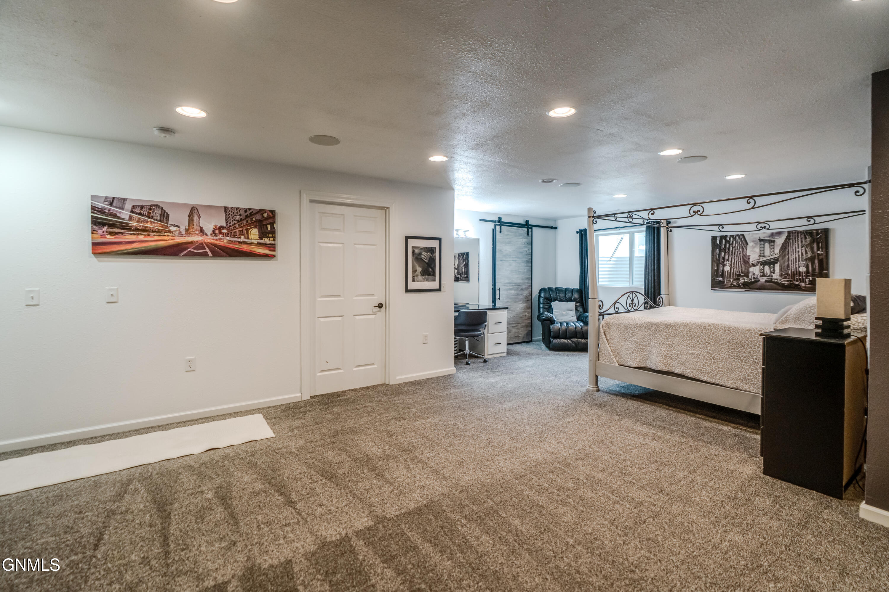 main property photo 78