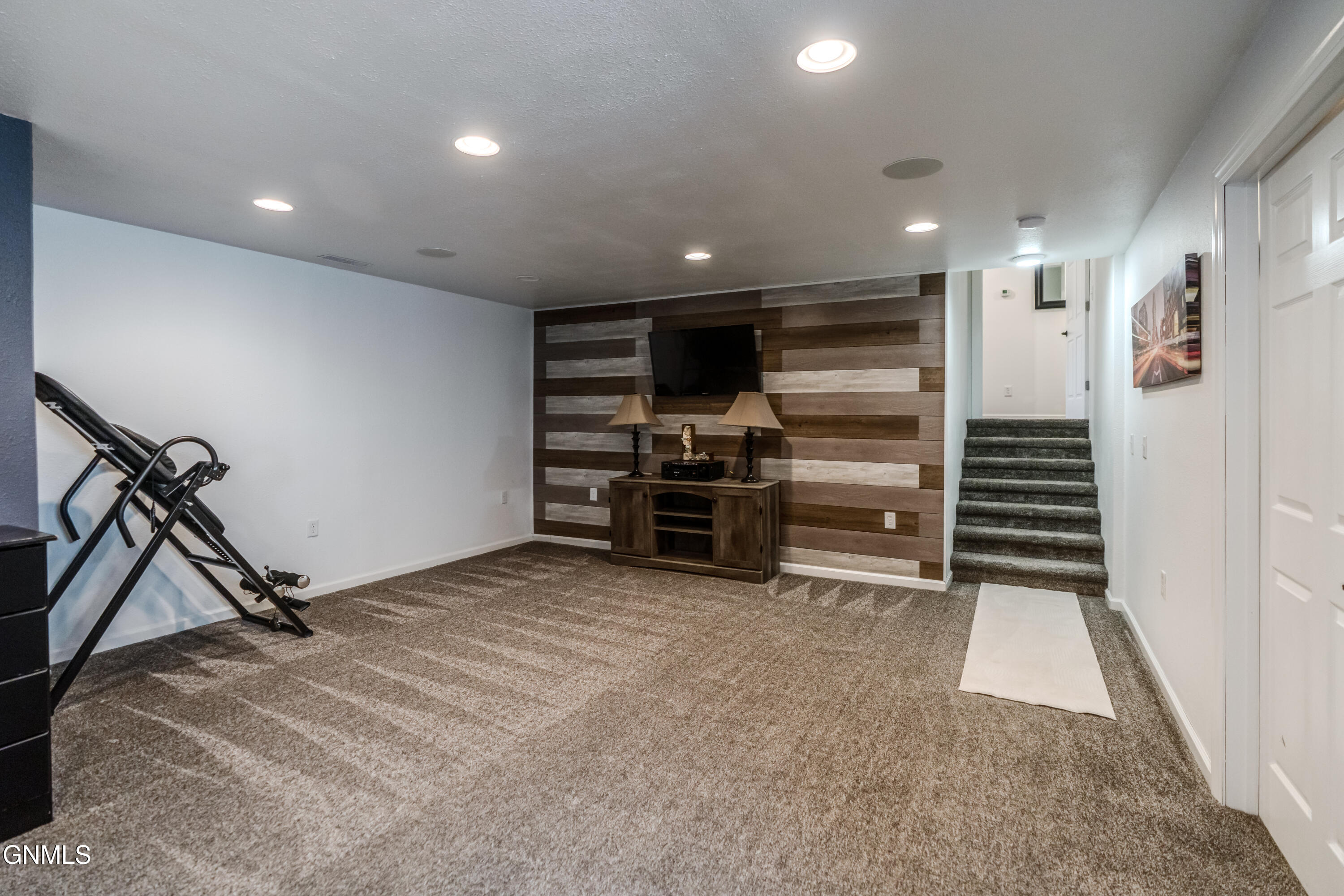 main property photo 83