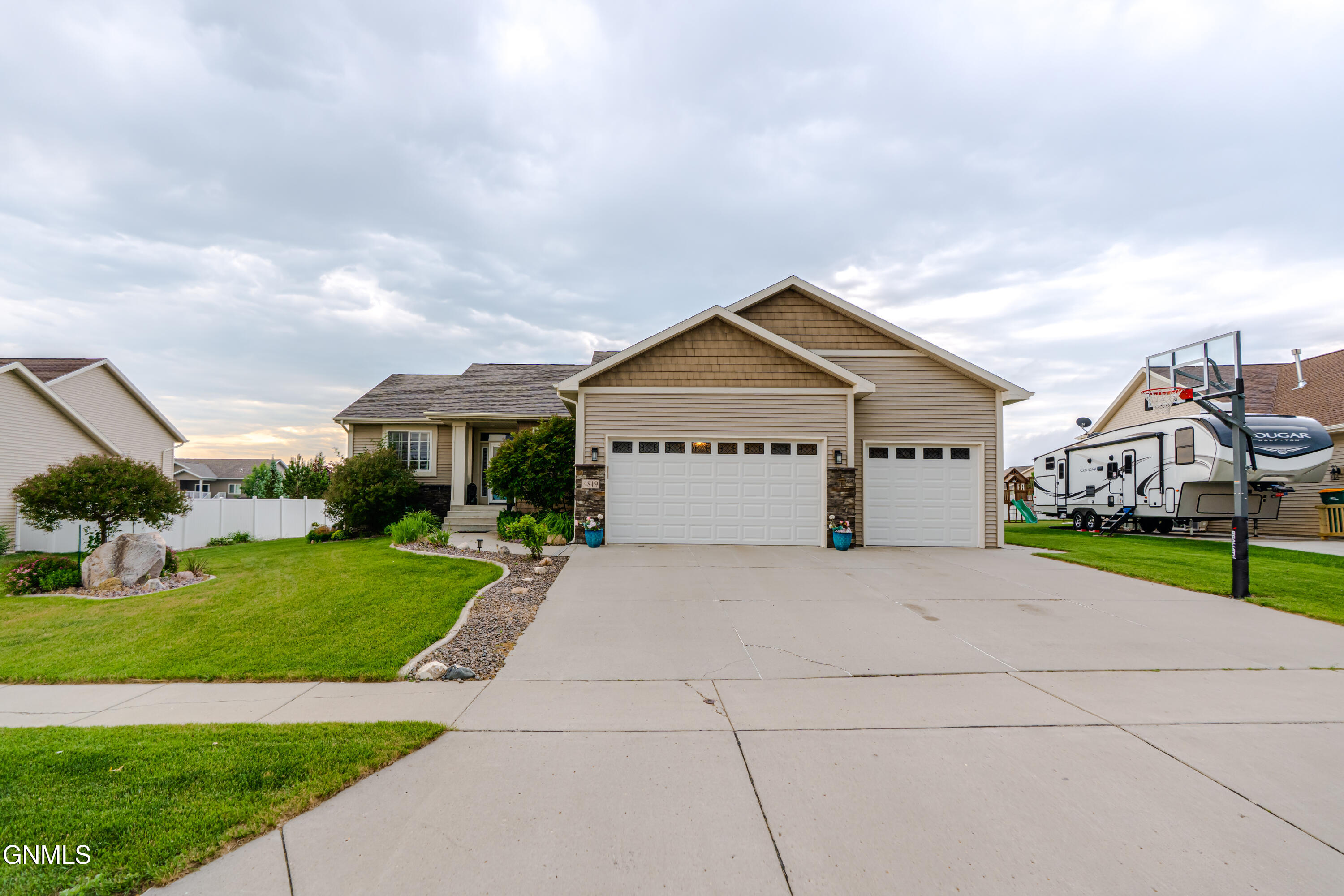 main property photo 92