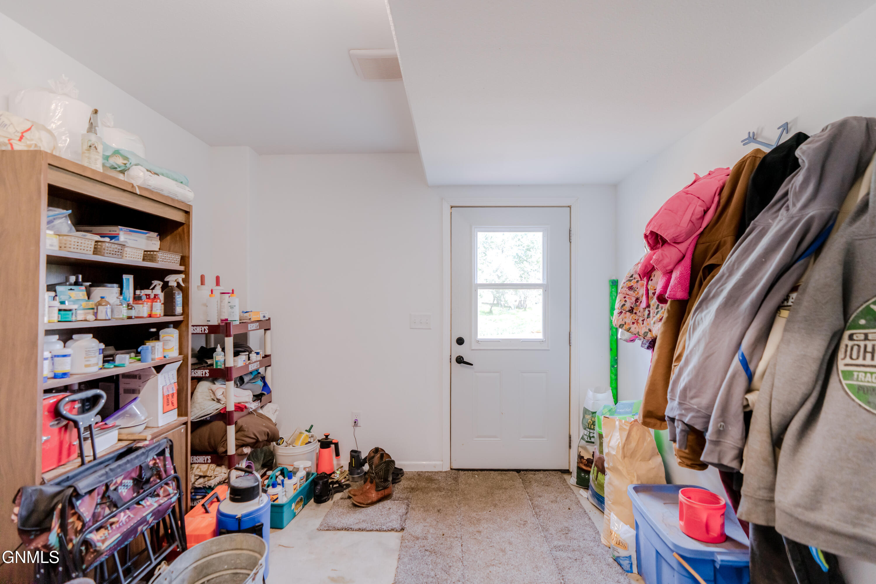 main property photo 75