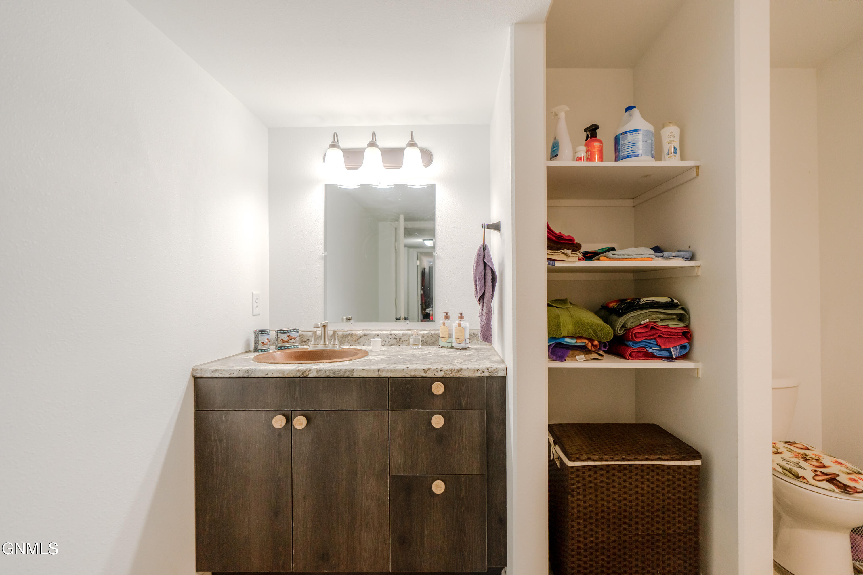 main property photo 79