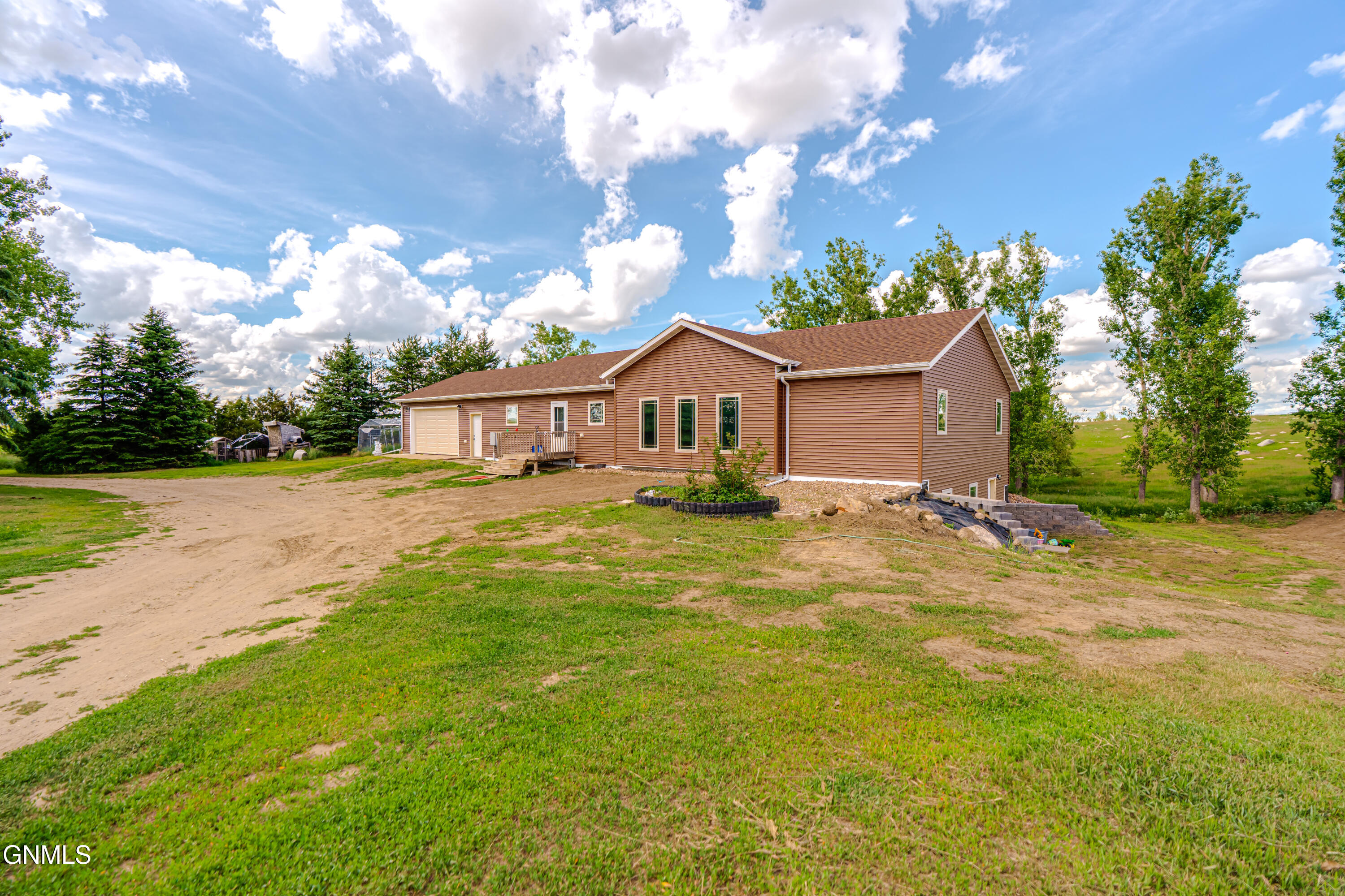 main property photo 83