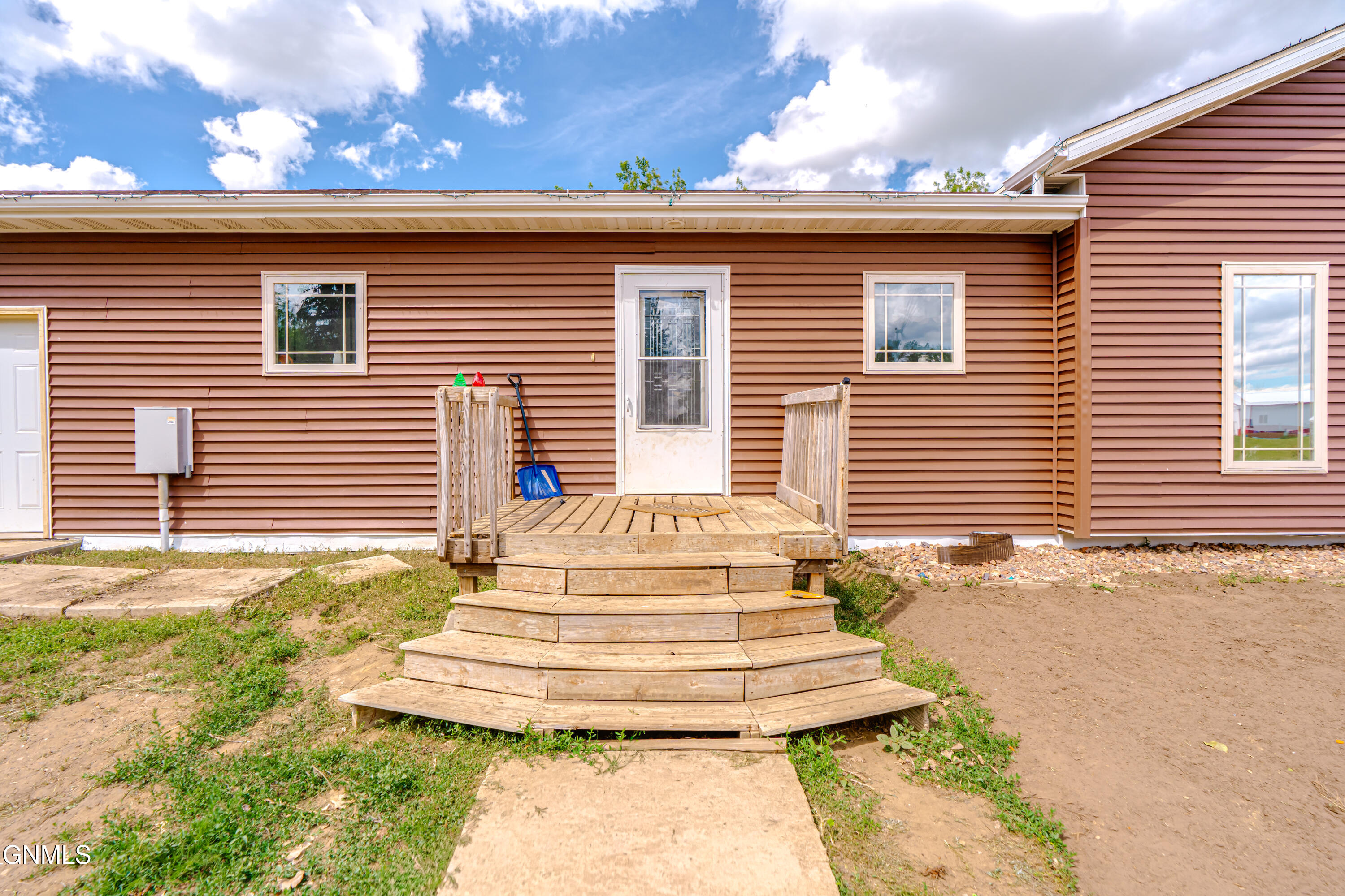 main property photo 85