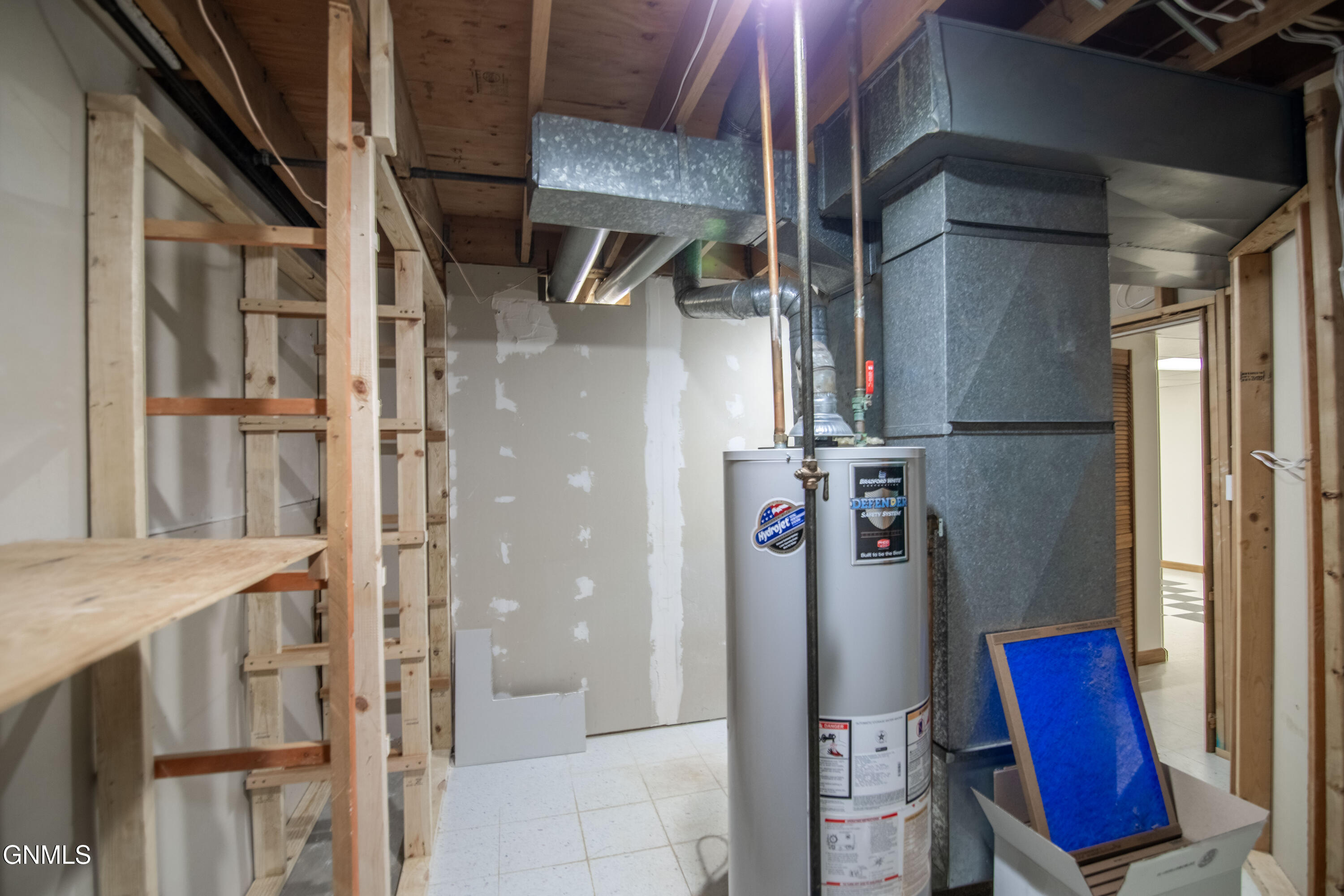 main property photo 41