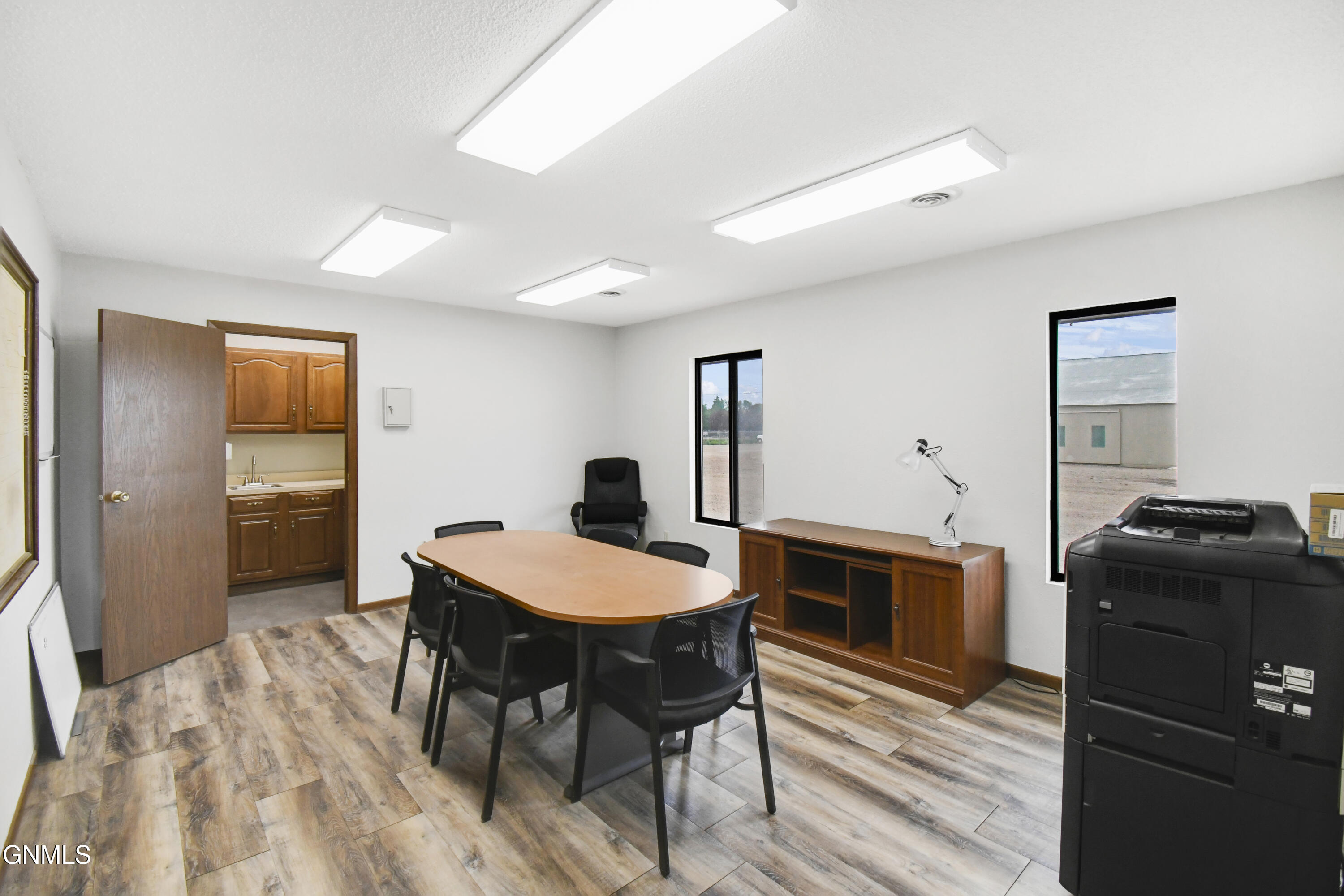 main property photo 12