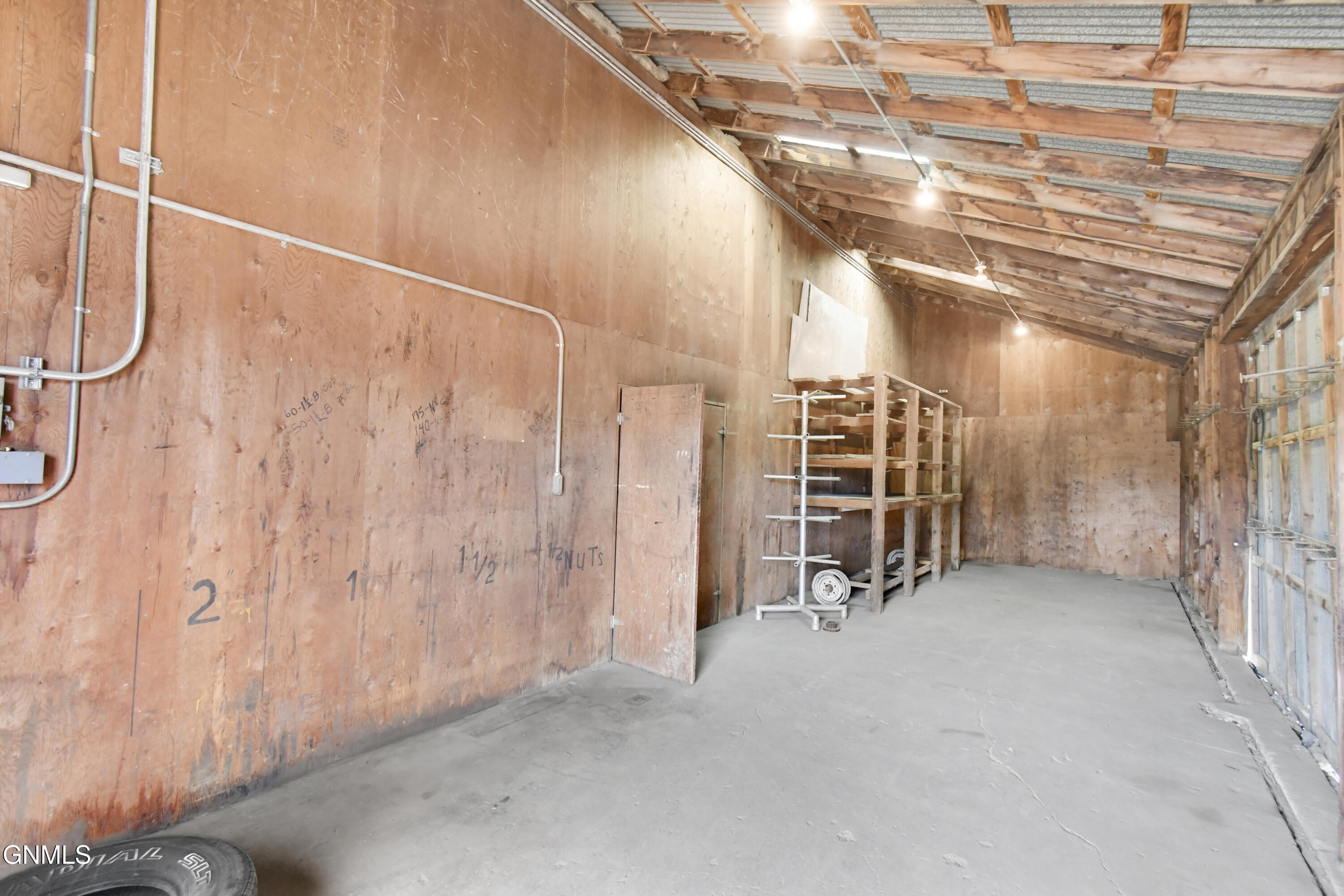 main property photo 19