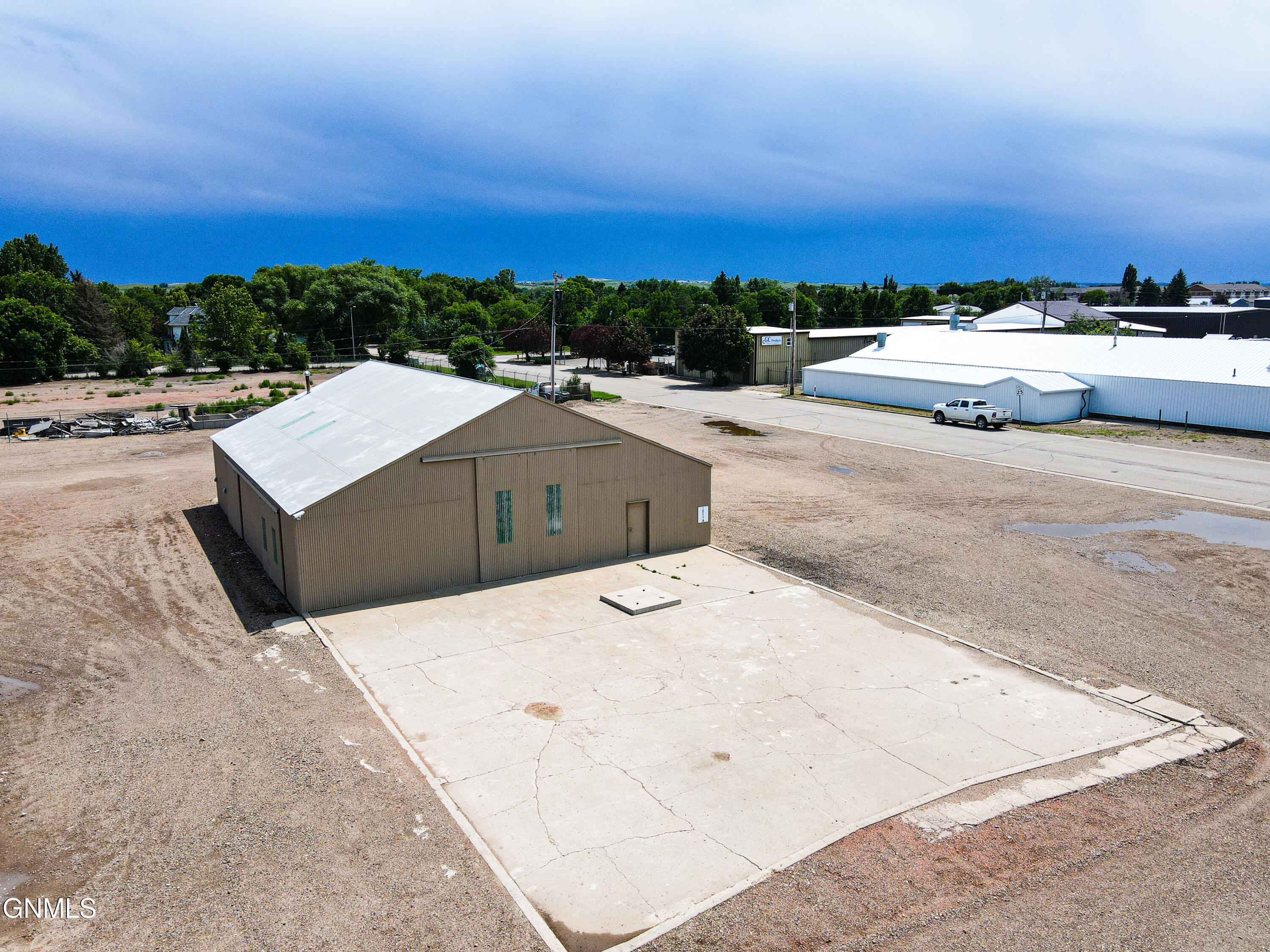 main property photo 5