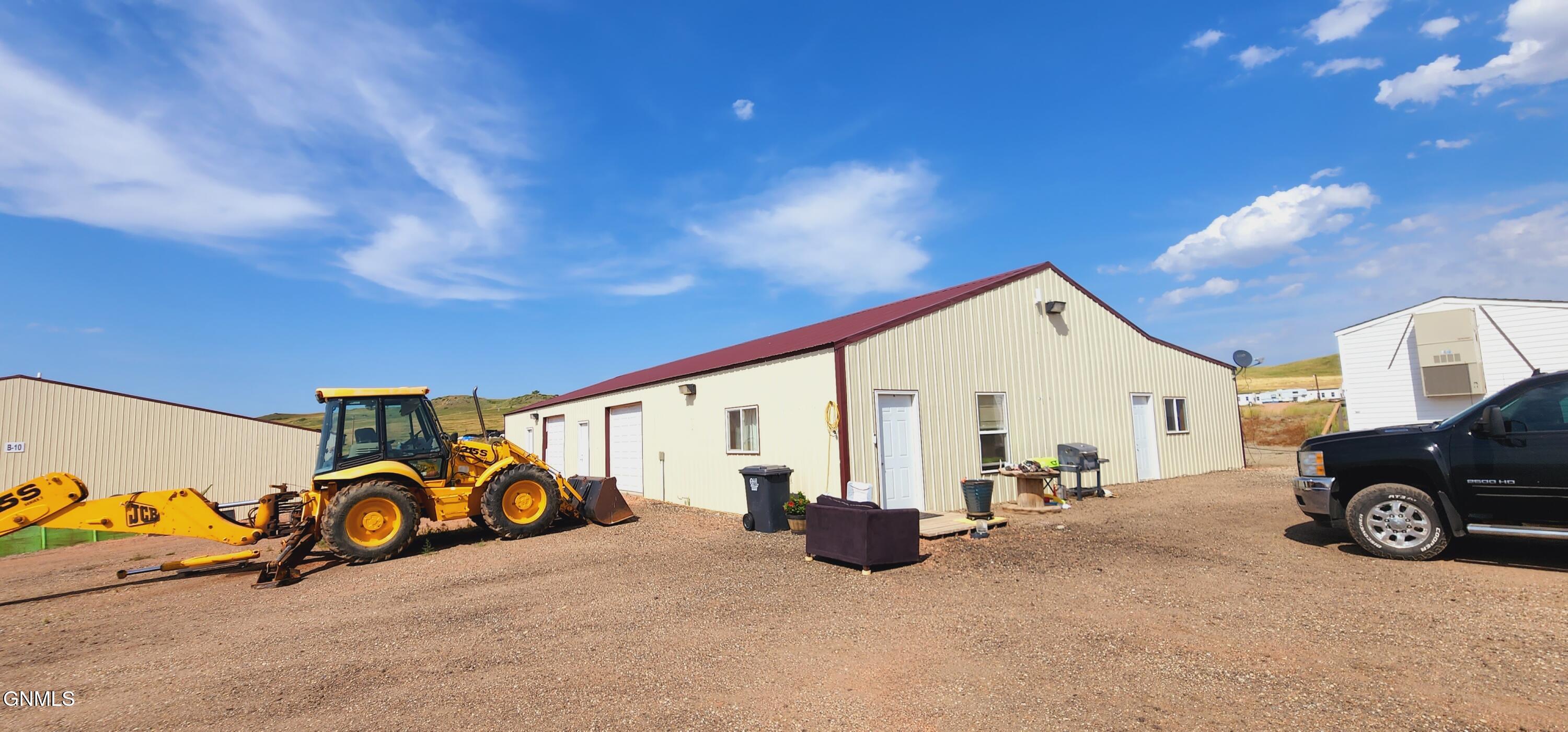 main property photo 12