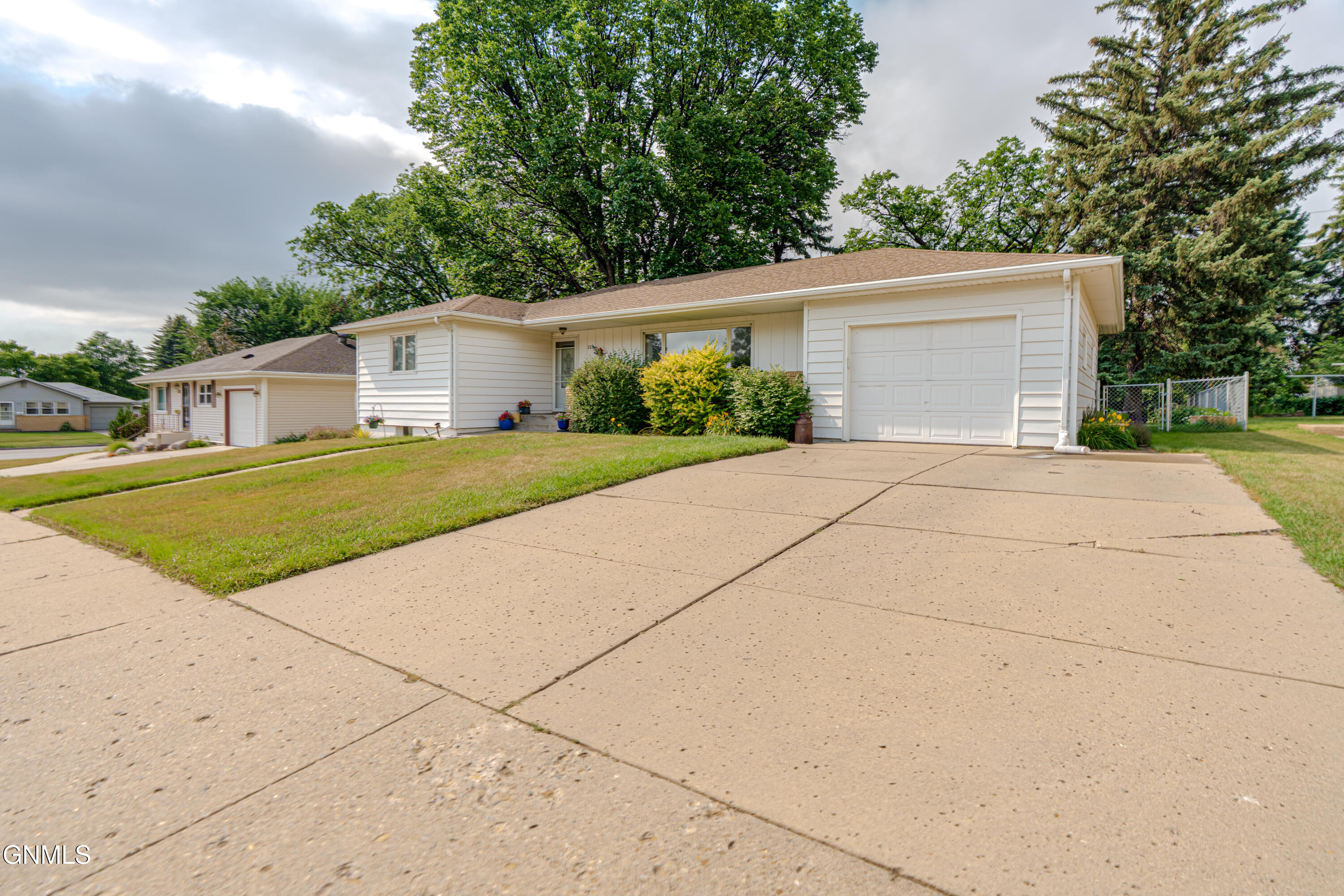 main property photo 56