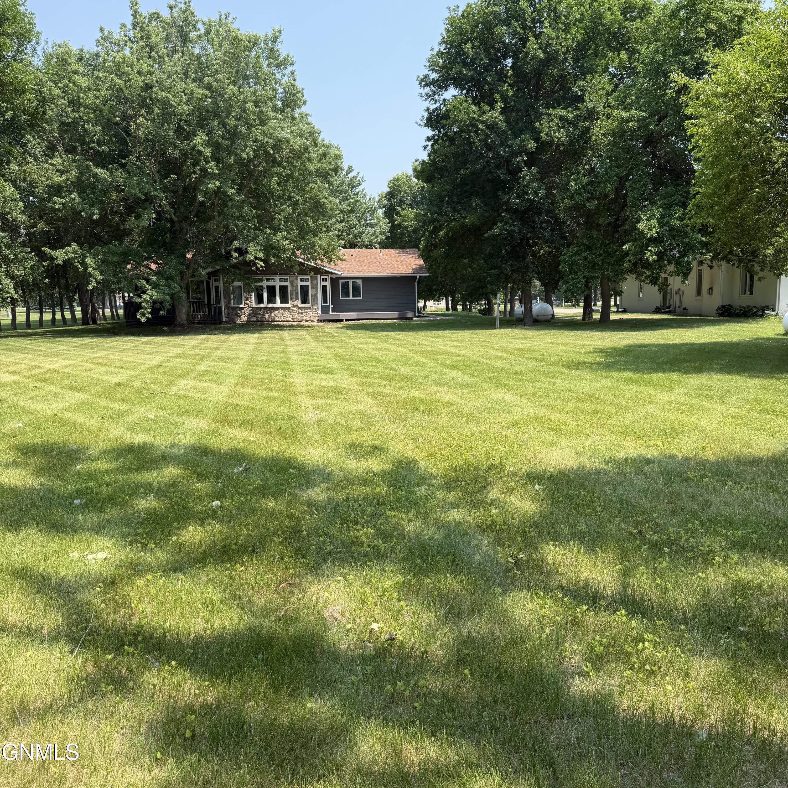 main property photo 26
