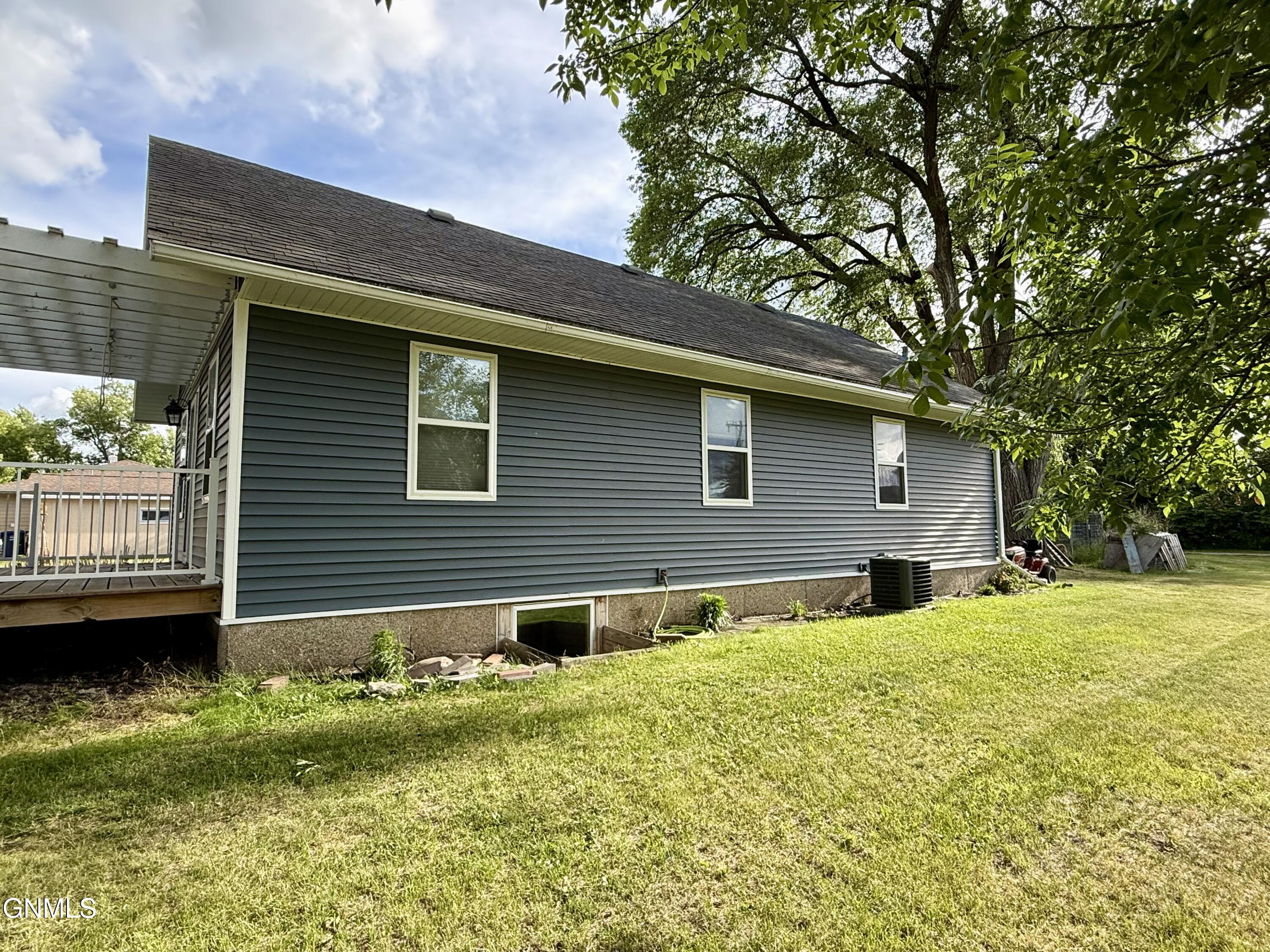 main property photo 27