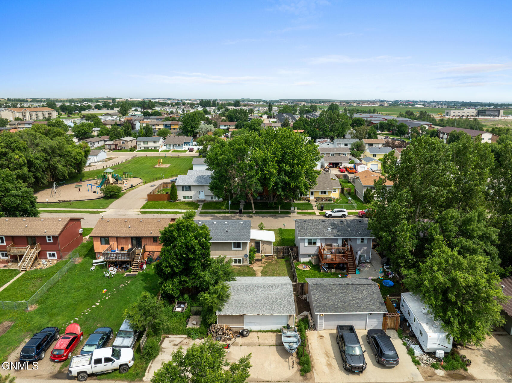 main property photo 6