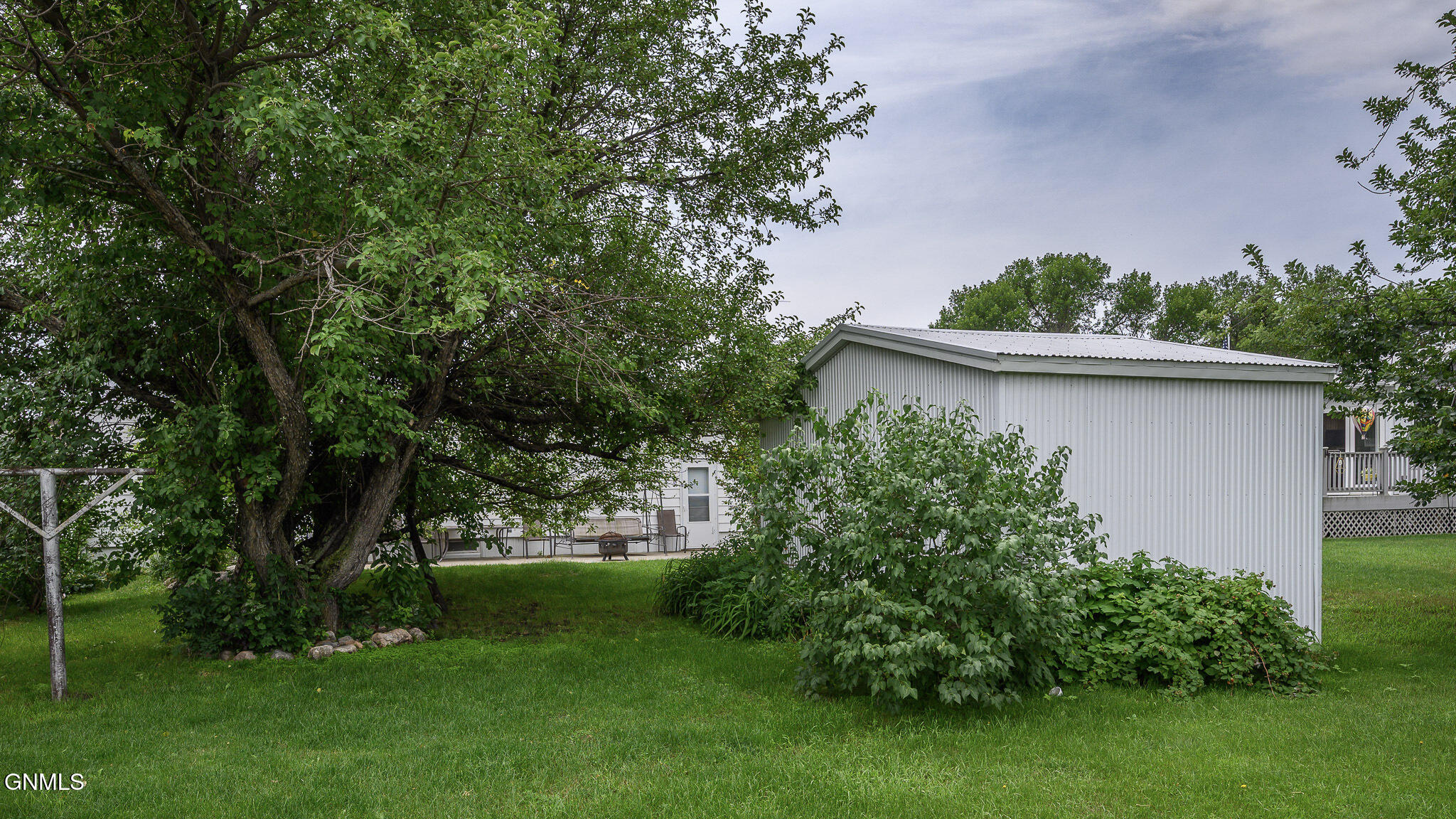 main property photo 29