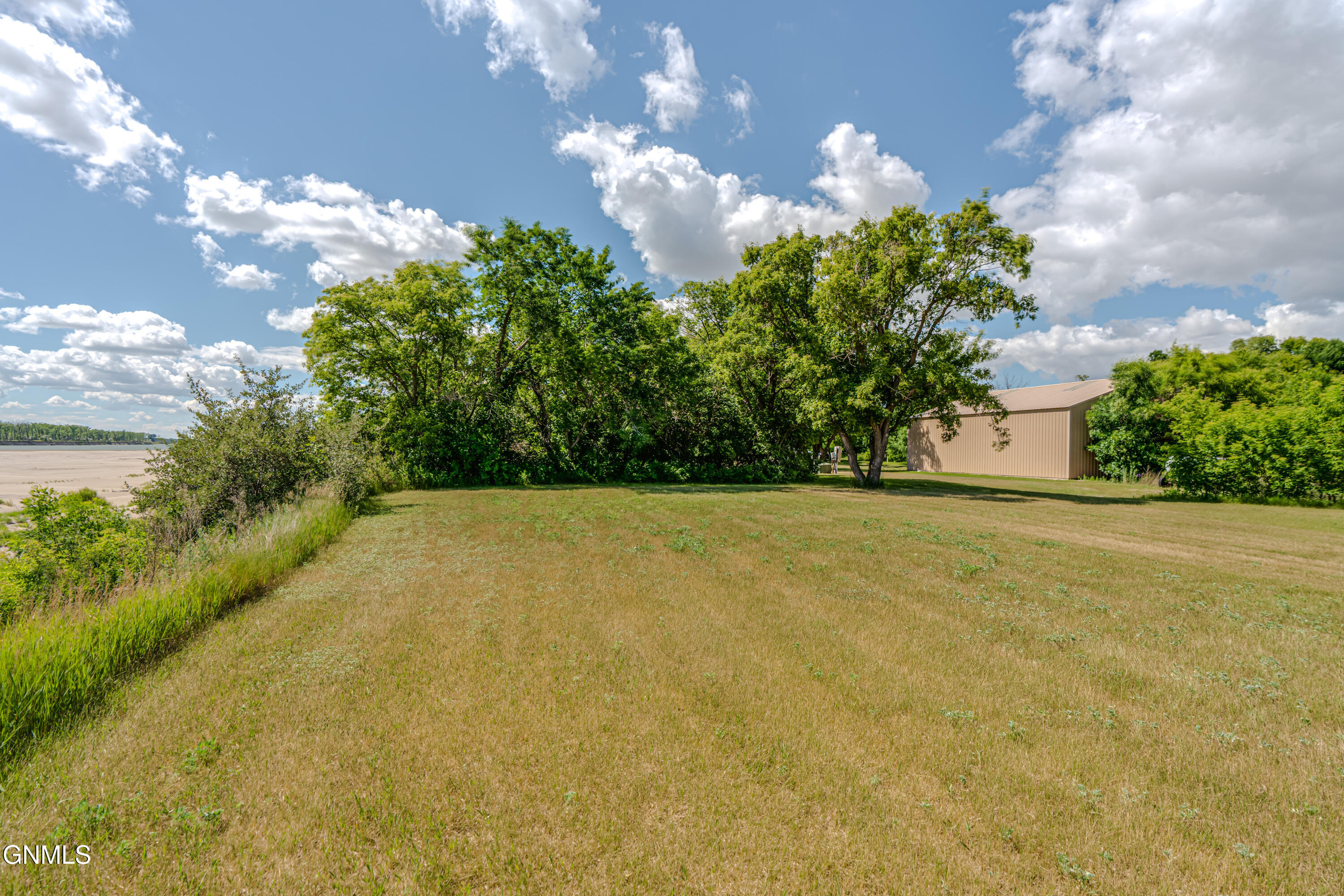 main property photo 59