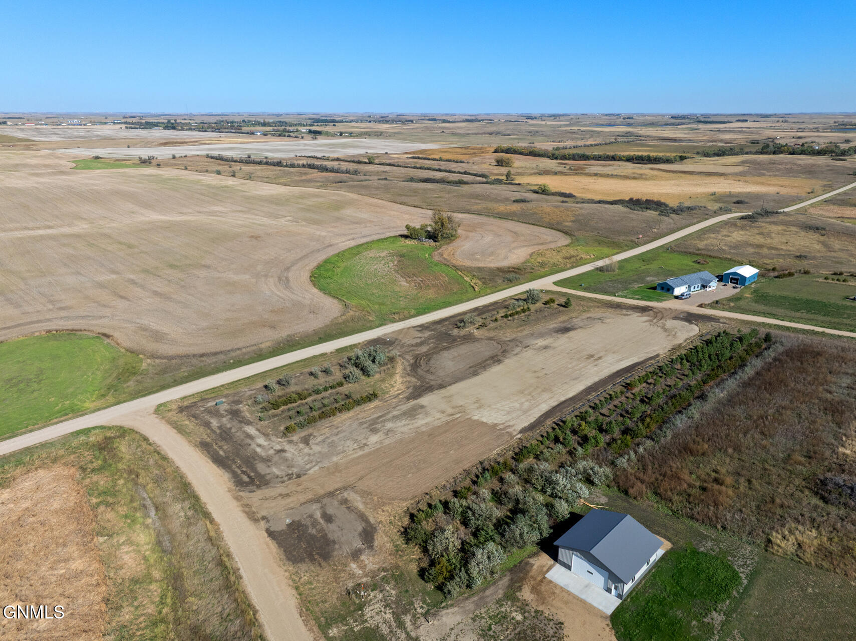 main property photo 8