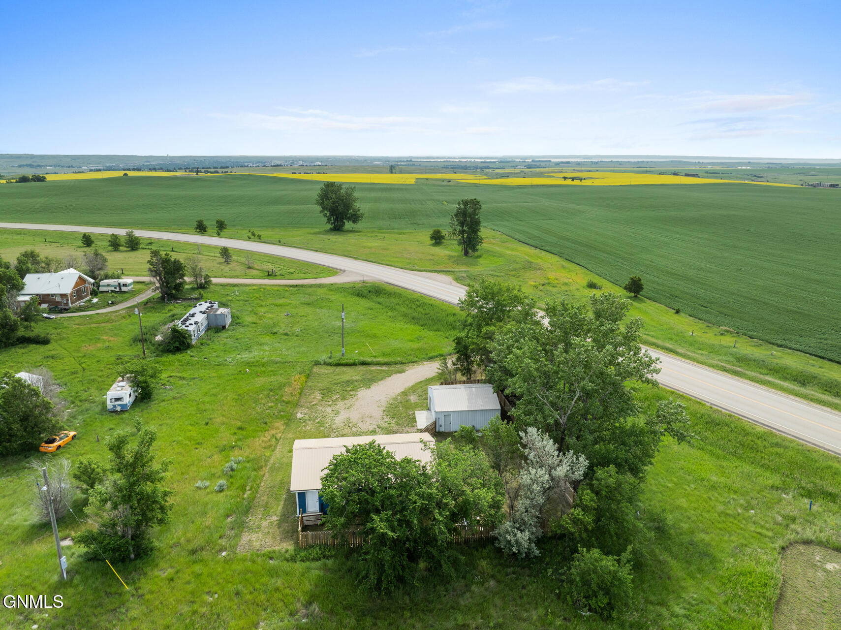 main property photo 11