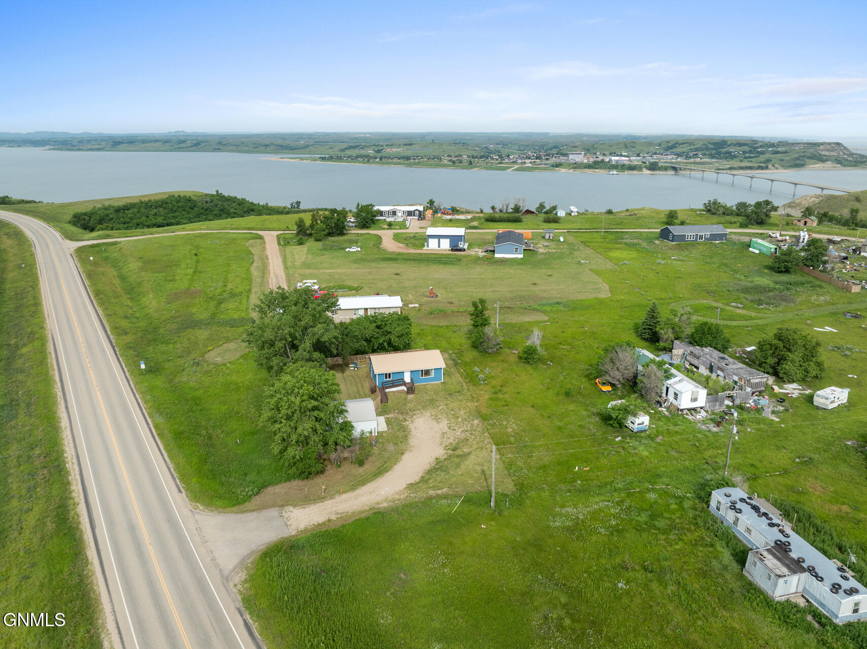 main property photo 14
