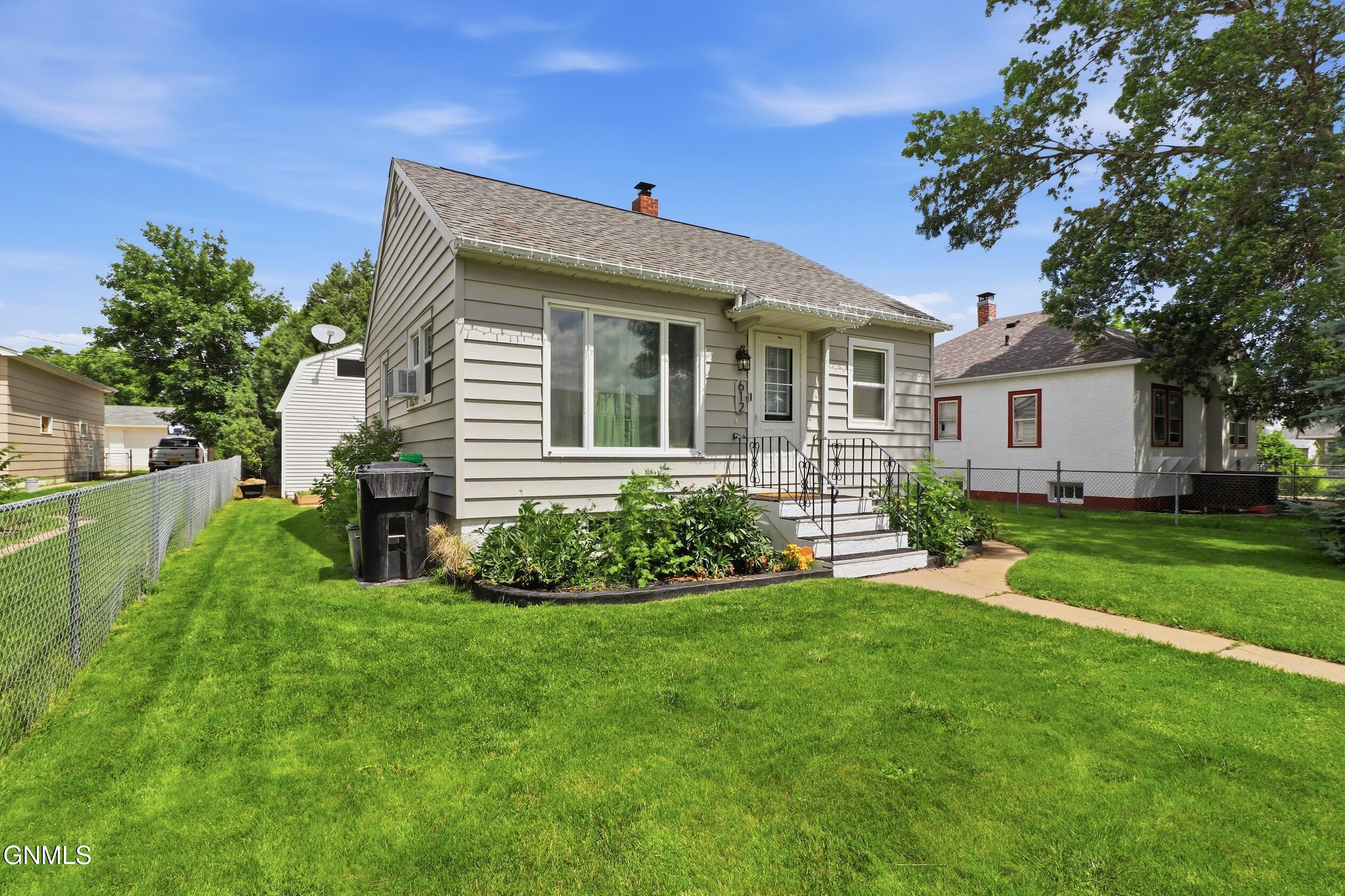 main property photo 1
