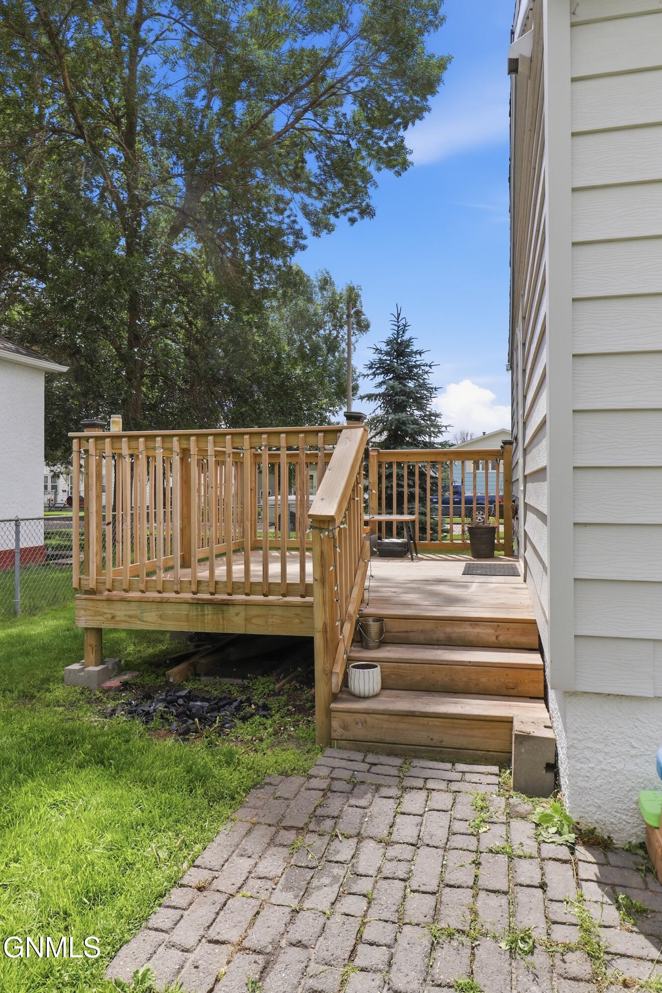 main property photo 10