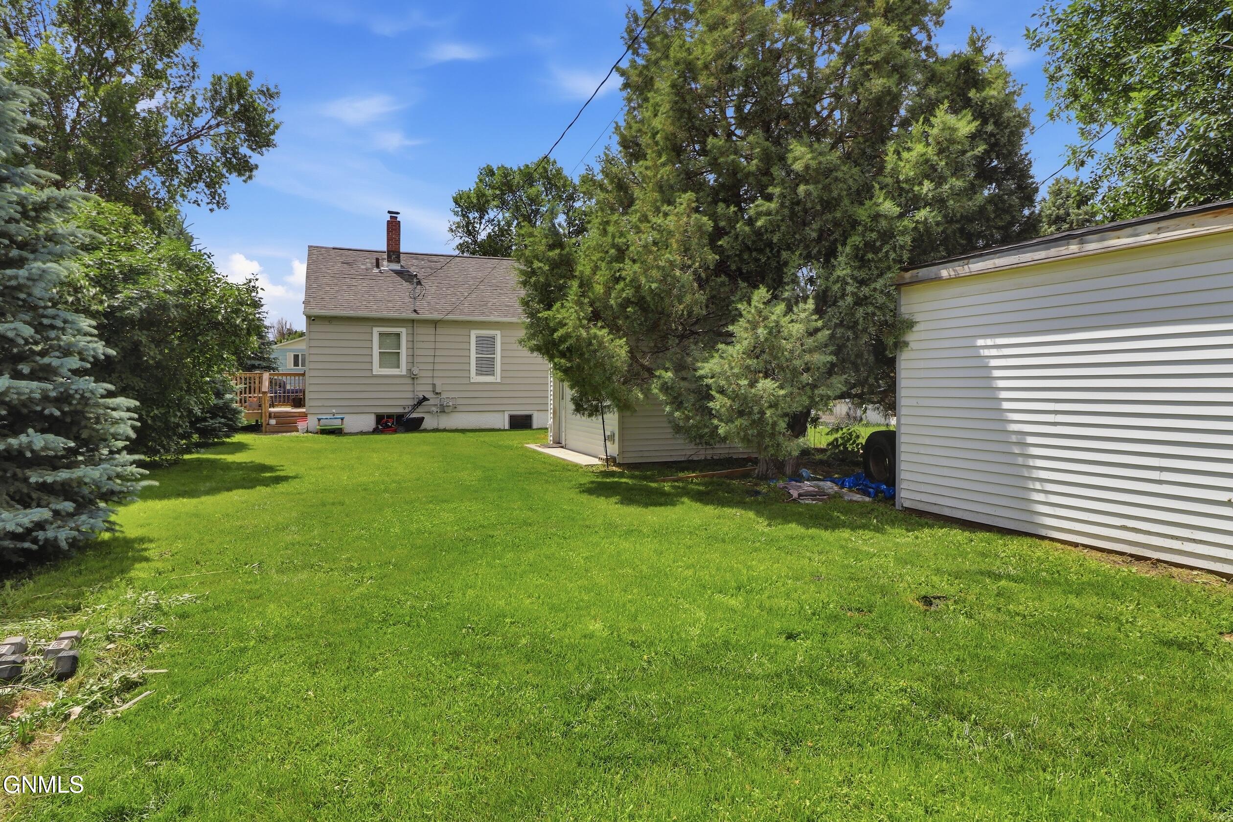 main property photo 5