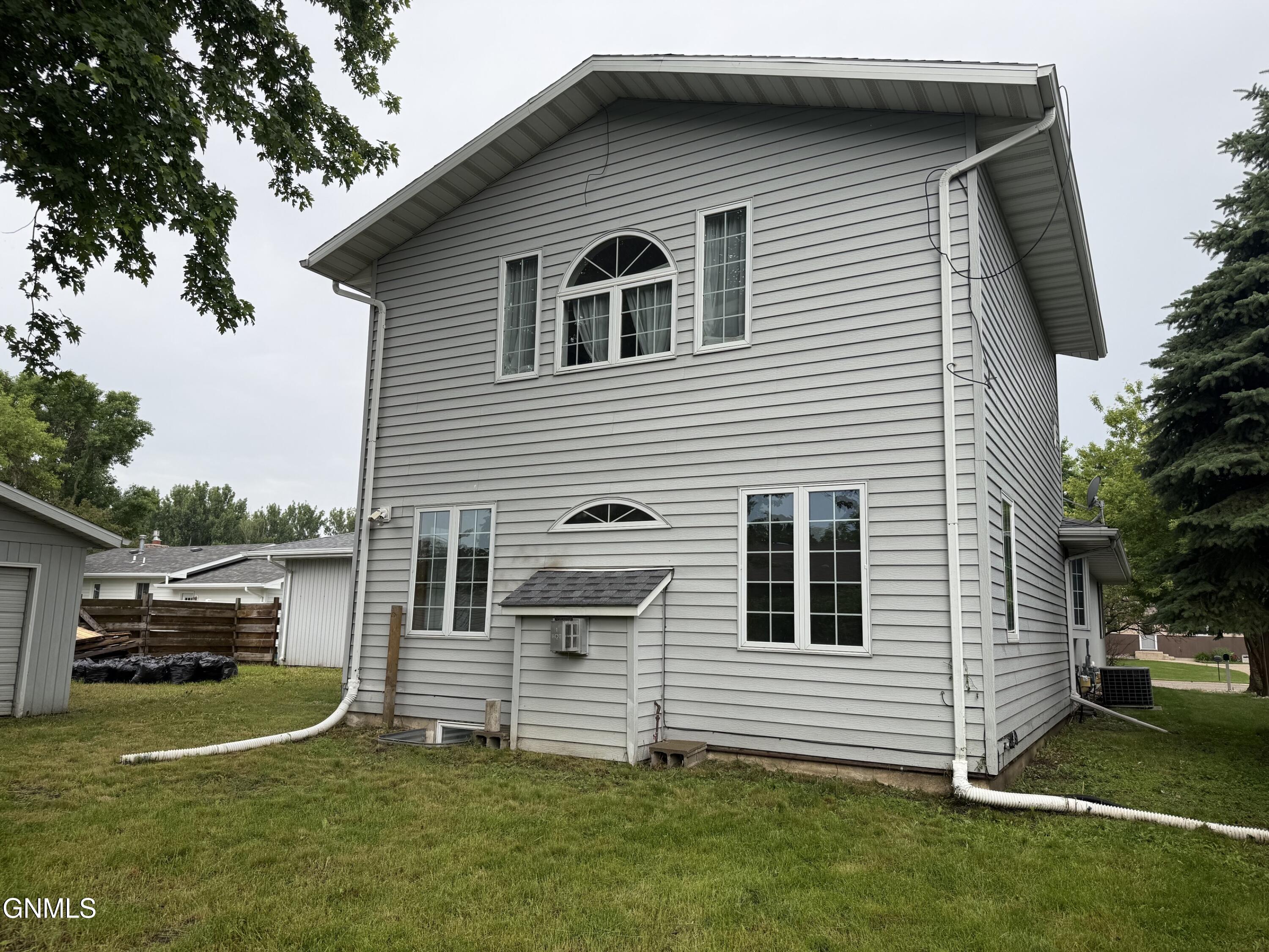 main property photo 31