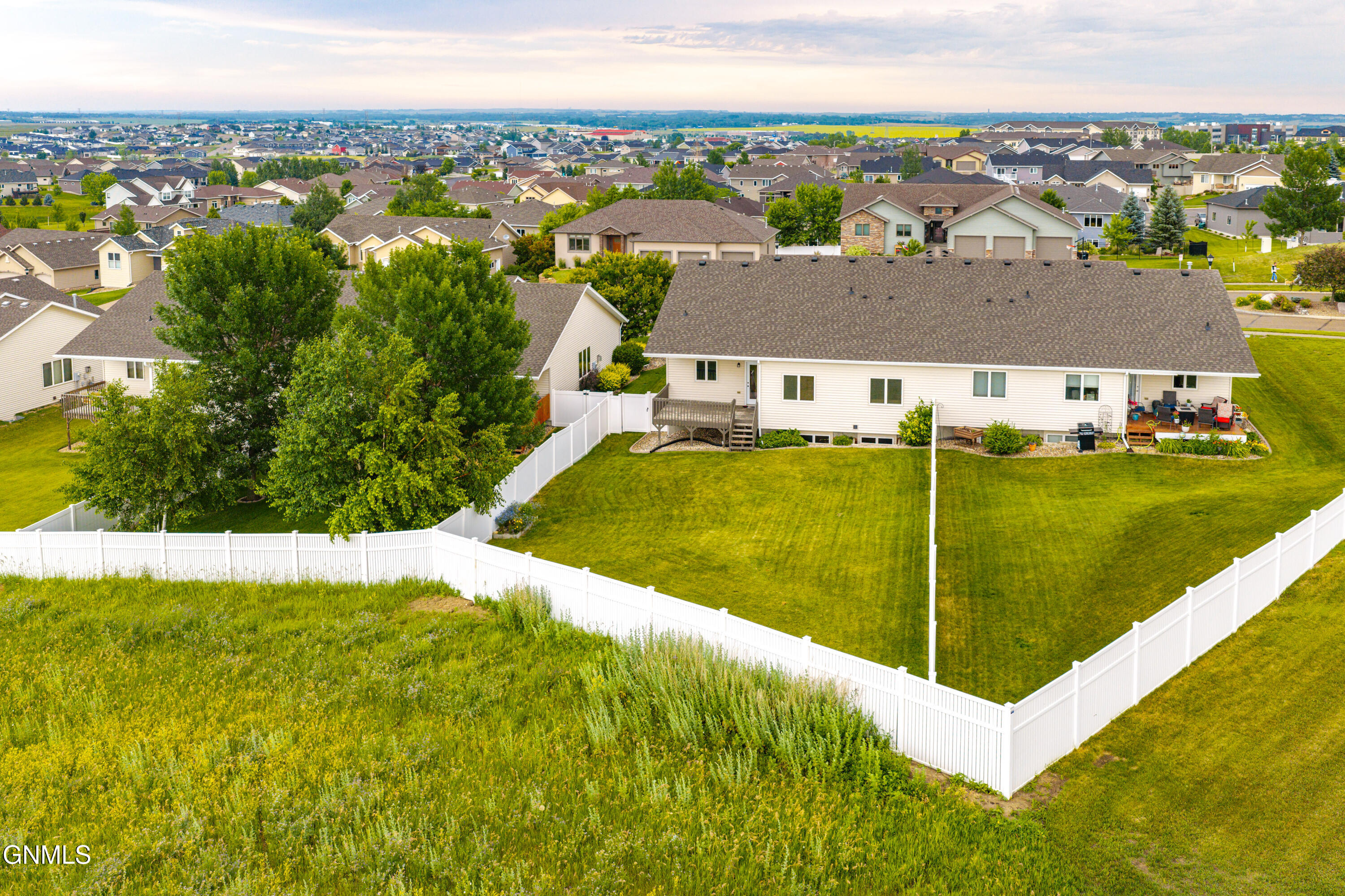 main property photo 80